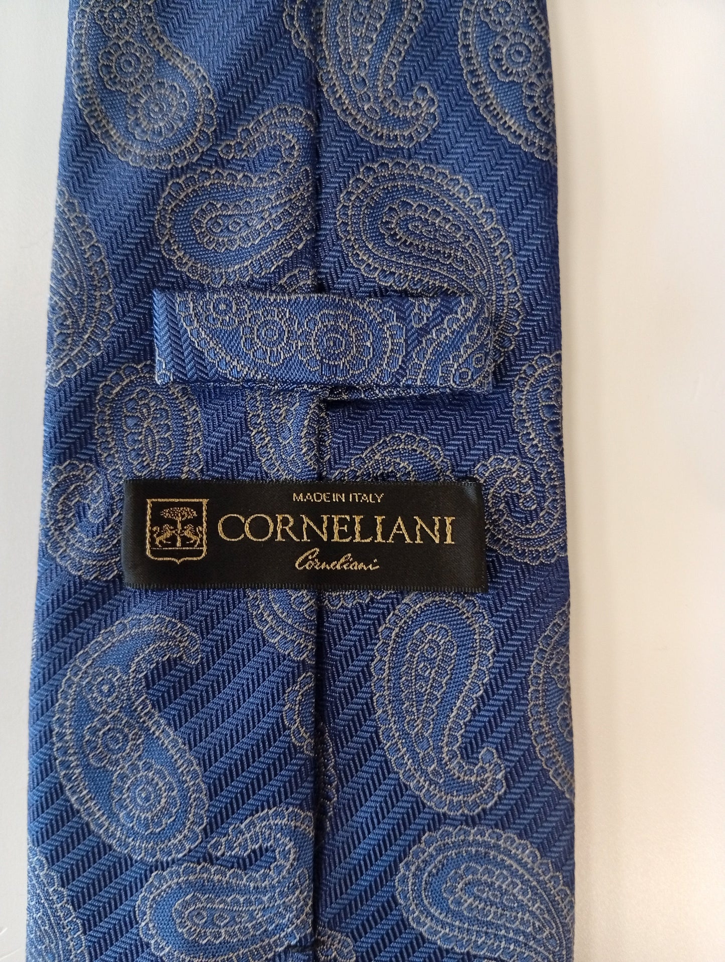 Italian silk tie – dark blue design – refined, luxurious look – Corneliani