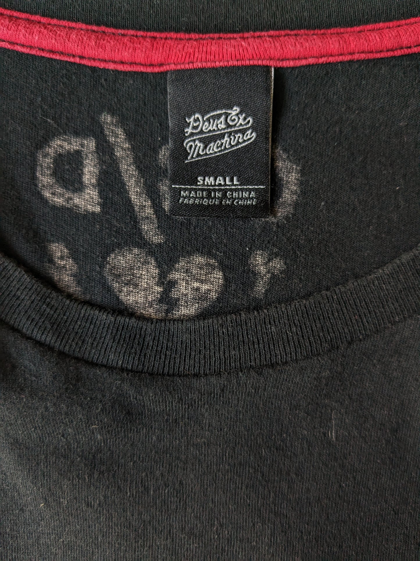 Chemise Deus ex machina. Noir avec imprimé. Taille S.