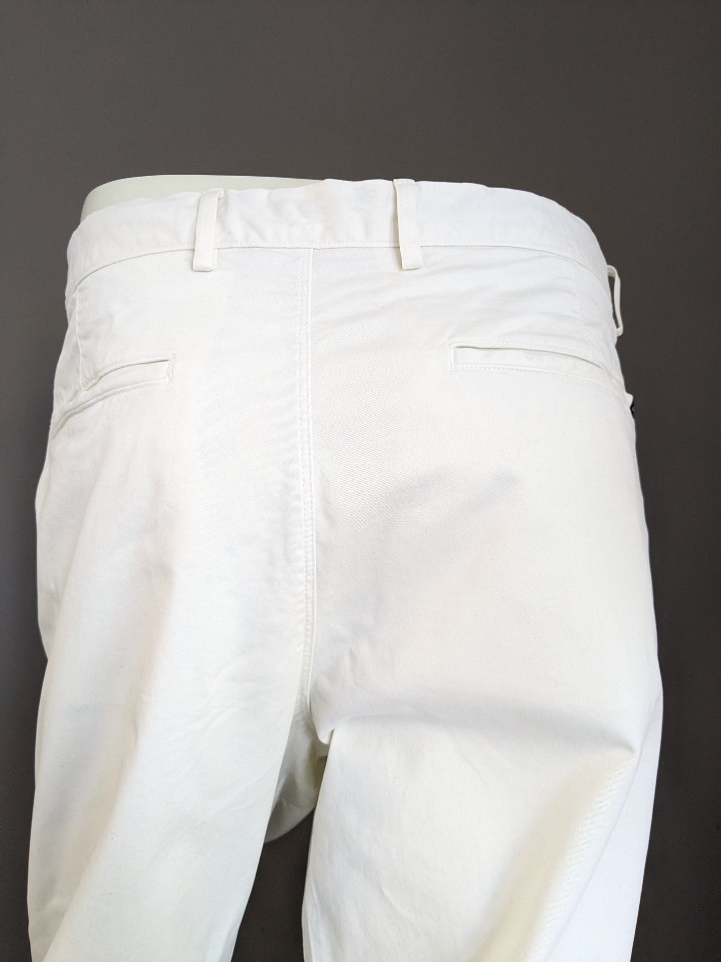 Calvin Klein broek / pantalon. Wit gekleurd. Maat 58 / XL. Straight Fit. Stretch.