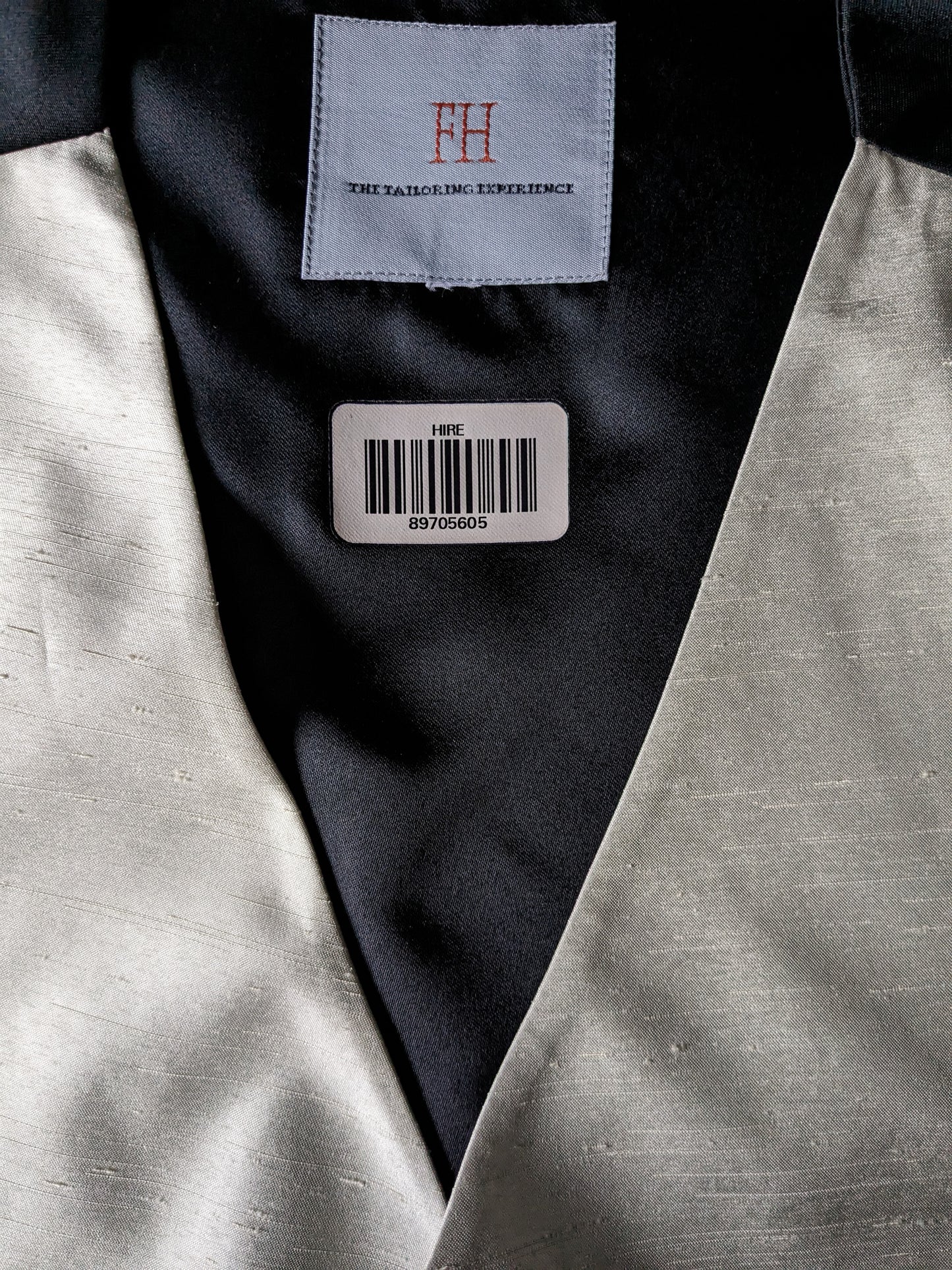 FH waistcoat. Beige motif. Black back. Size XL.