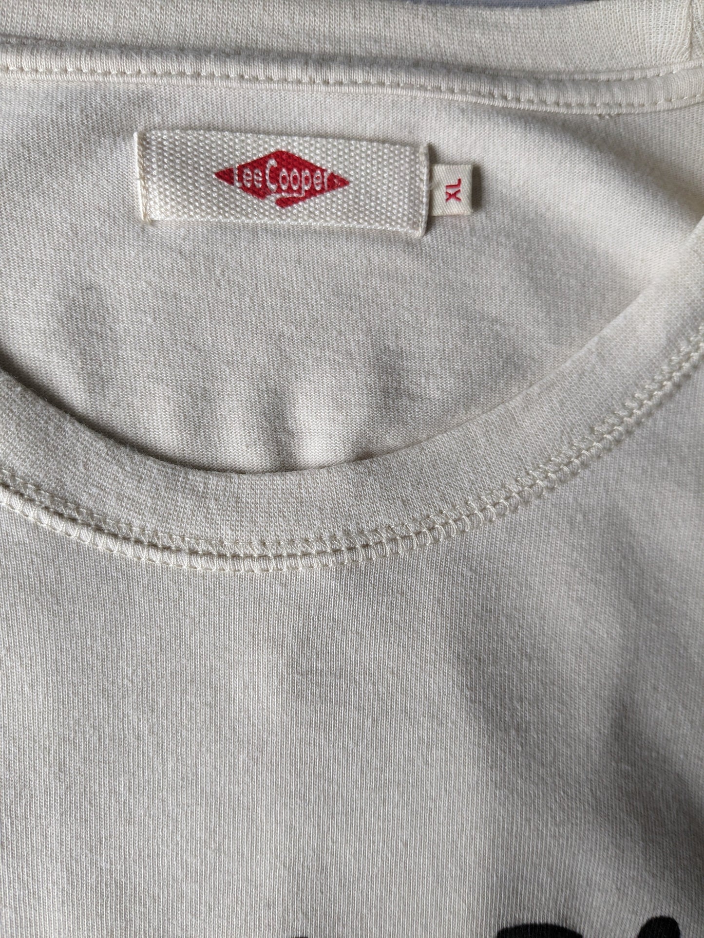 Lee Cooper "Roxy Club" à manches longues. Beige avec imprimé. Taille XL.