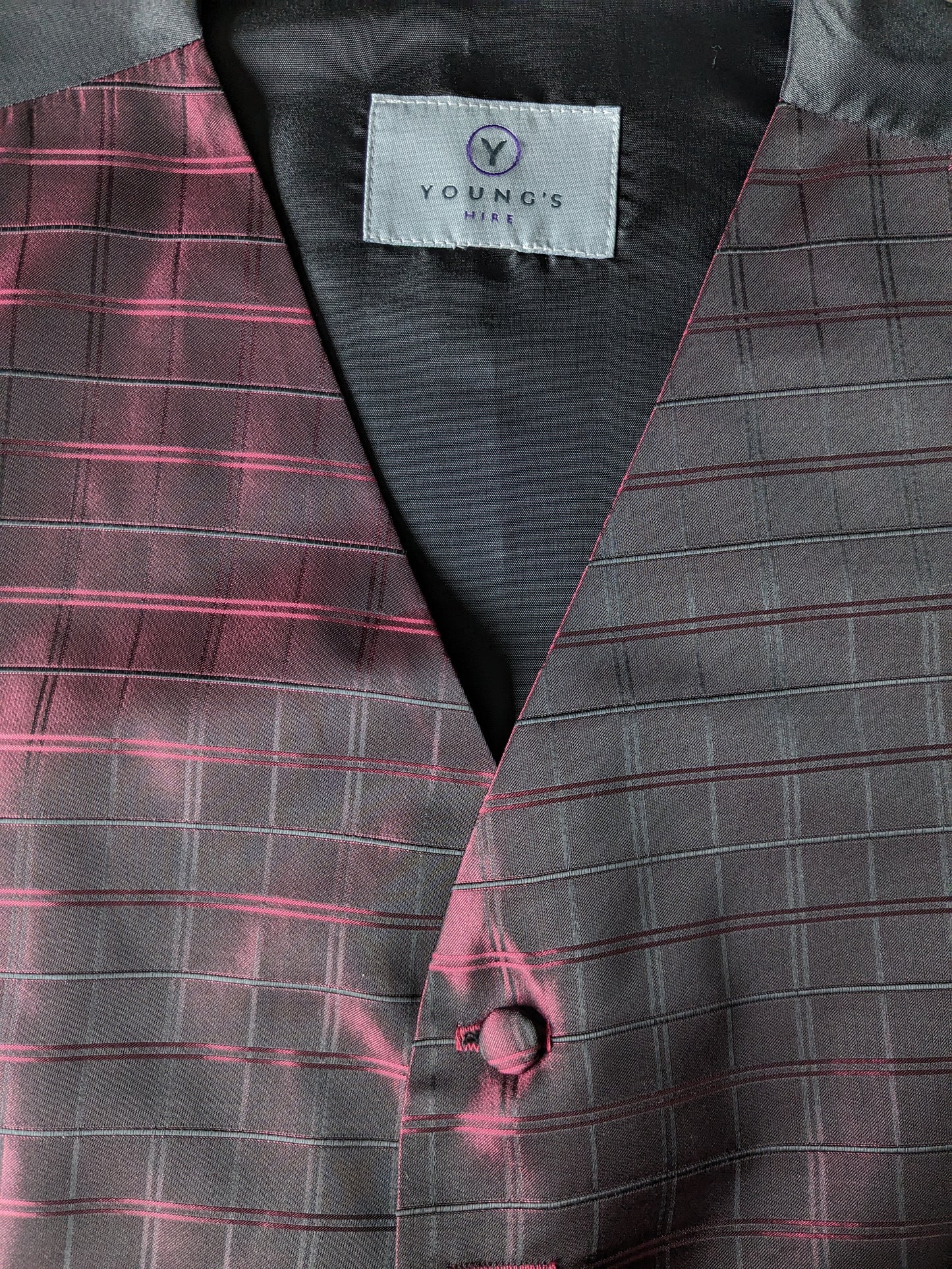 Young's waistcoat. Bordeaux Black glossy checkered motif. Size S.
