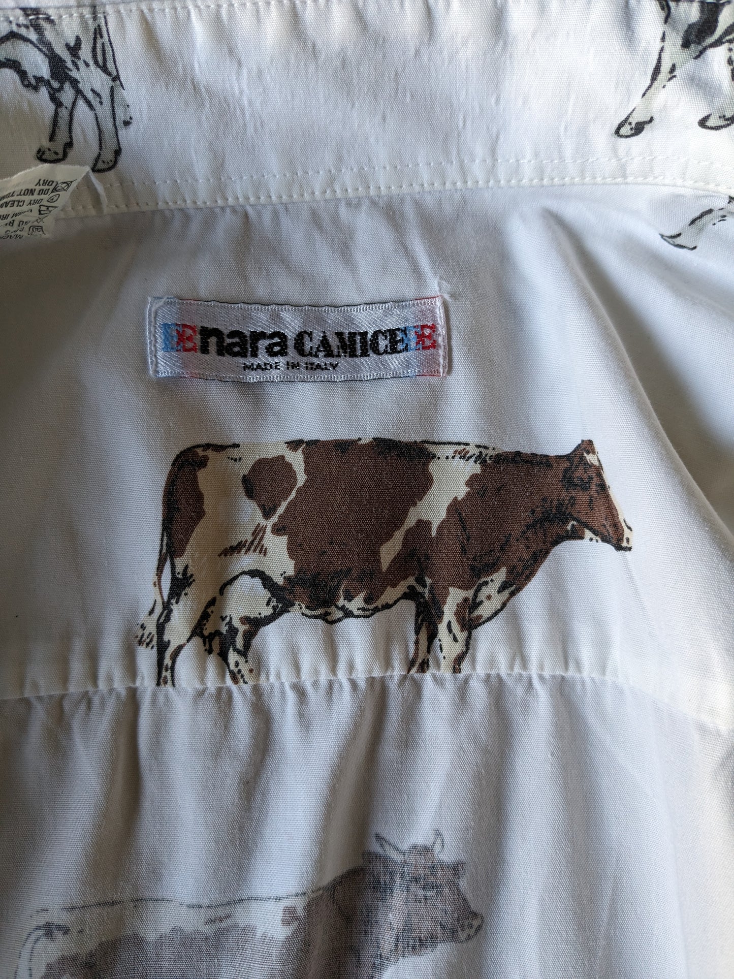 Vintage Nara Camice overhemd. Wit met Bruin Grijze koeien print. Maat L.