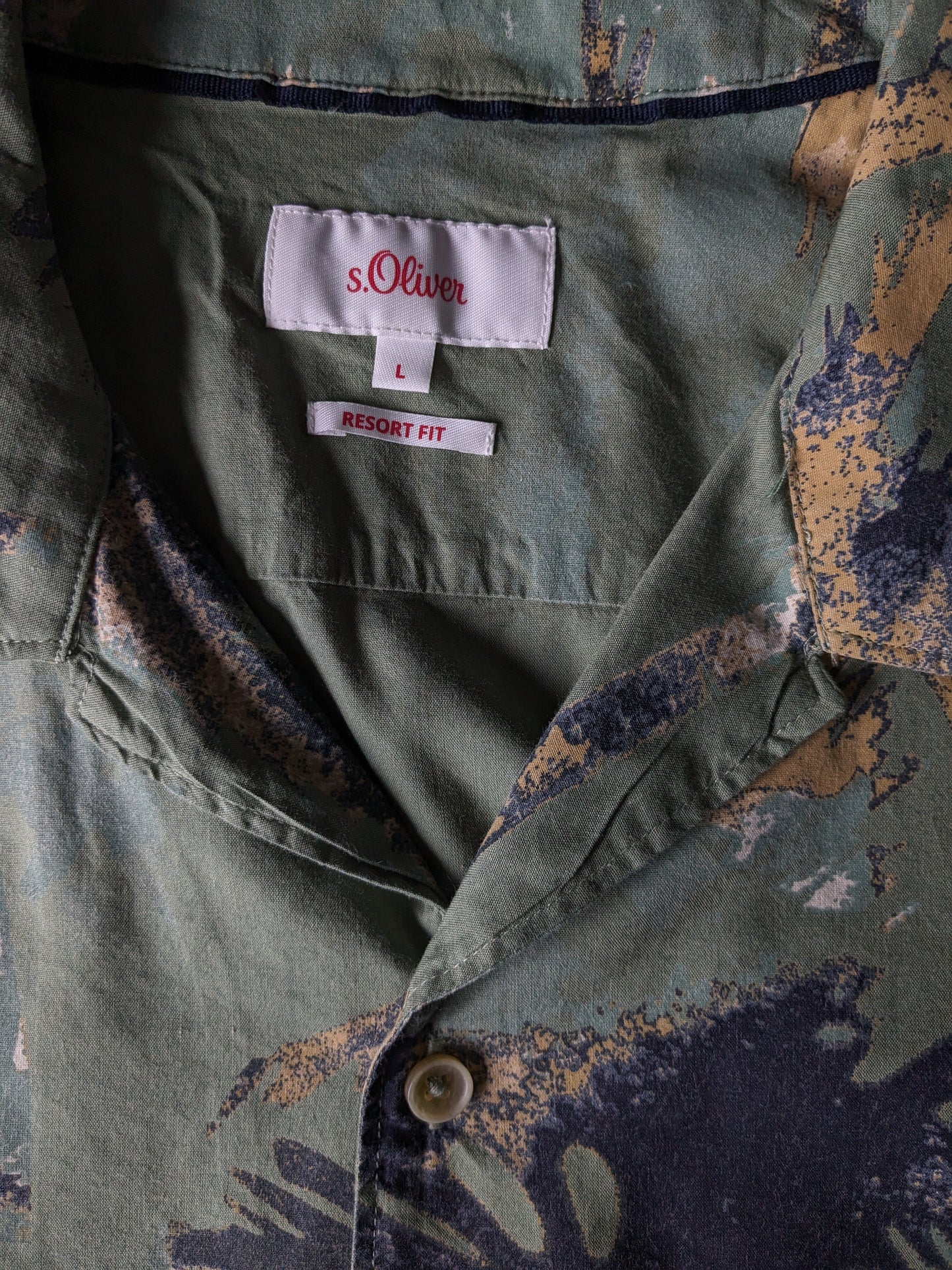 S.oliver chemise courte. Impression noire brun vert. Taille L. Resort Fit.