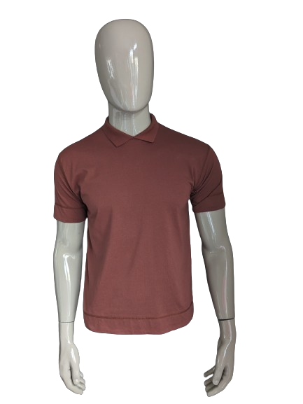 Vintage Live Coverage Polo with separate collar. Brown colored. Size M.