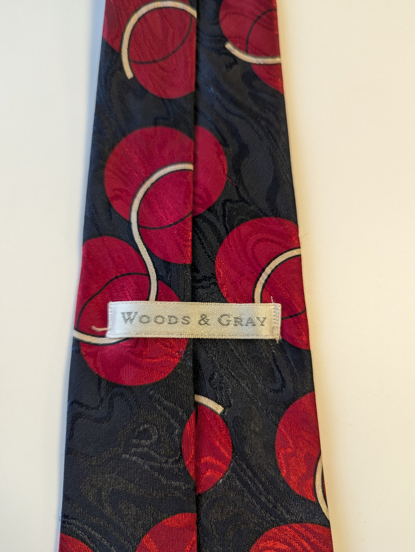 Woods vintage e cravatta grigia. Motivo tood nero. Poliestere morbido.