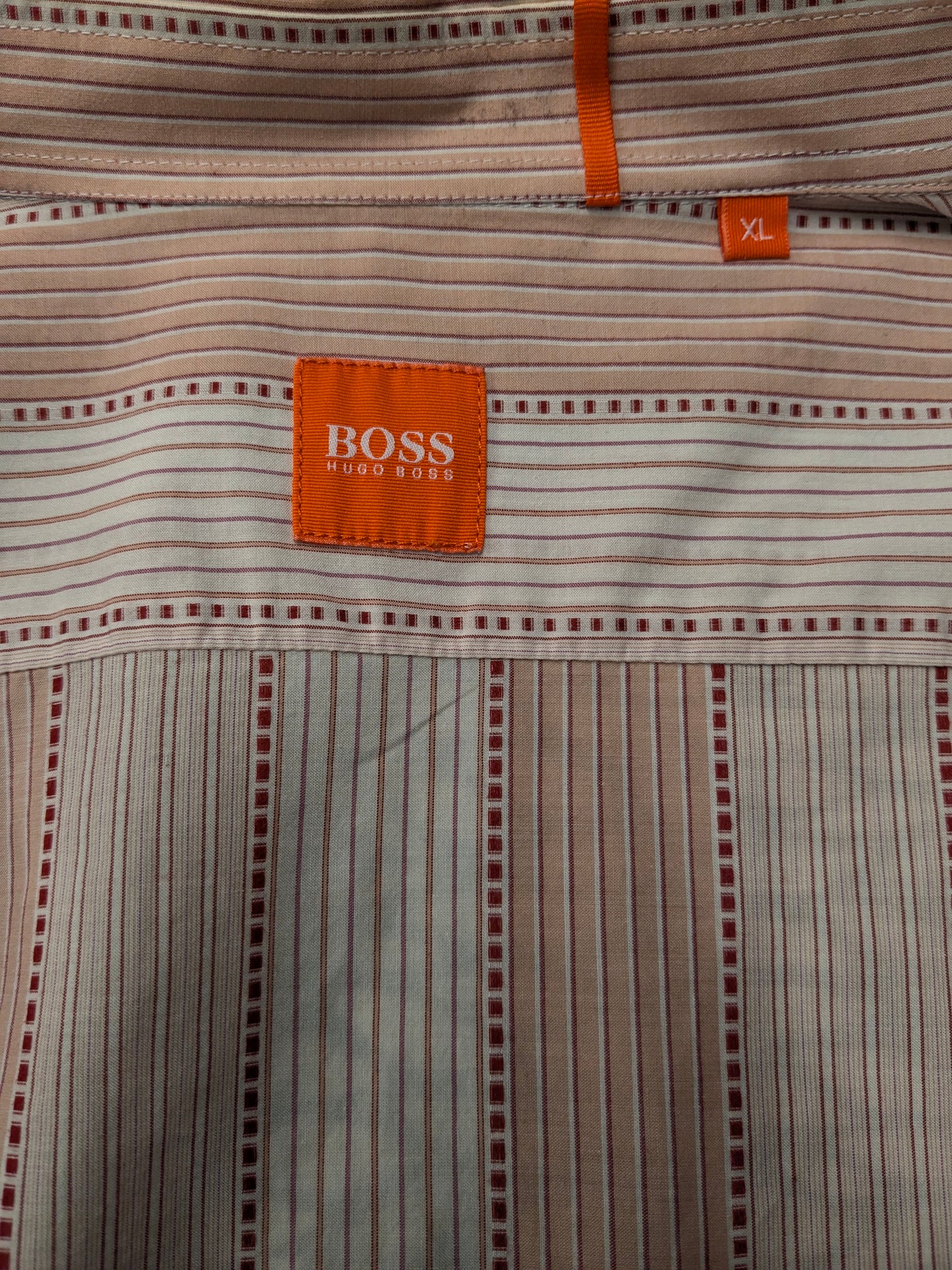Boss Hugo Boss overhemd. Roze Rood Wit gestreept. Maat XL.