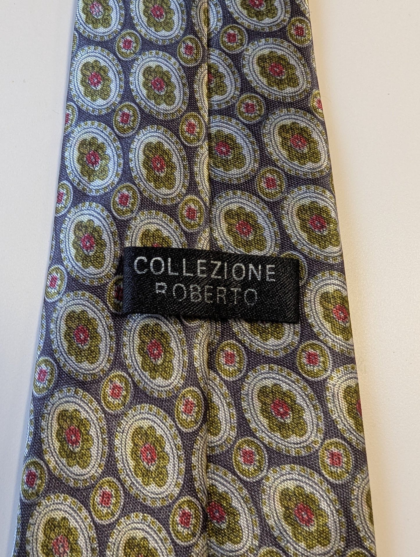 Collezione Roberto stropdas. Grijs groen motief.
