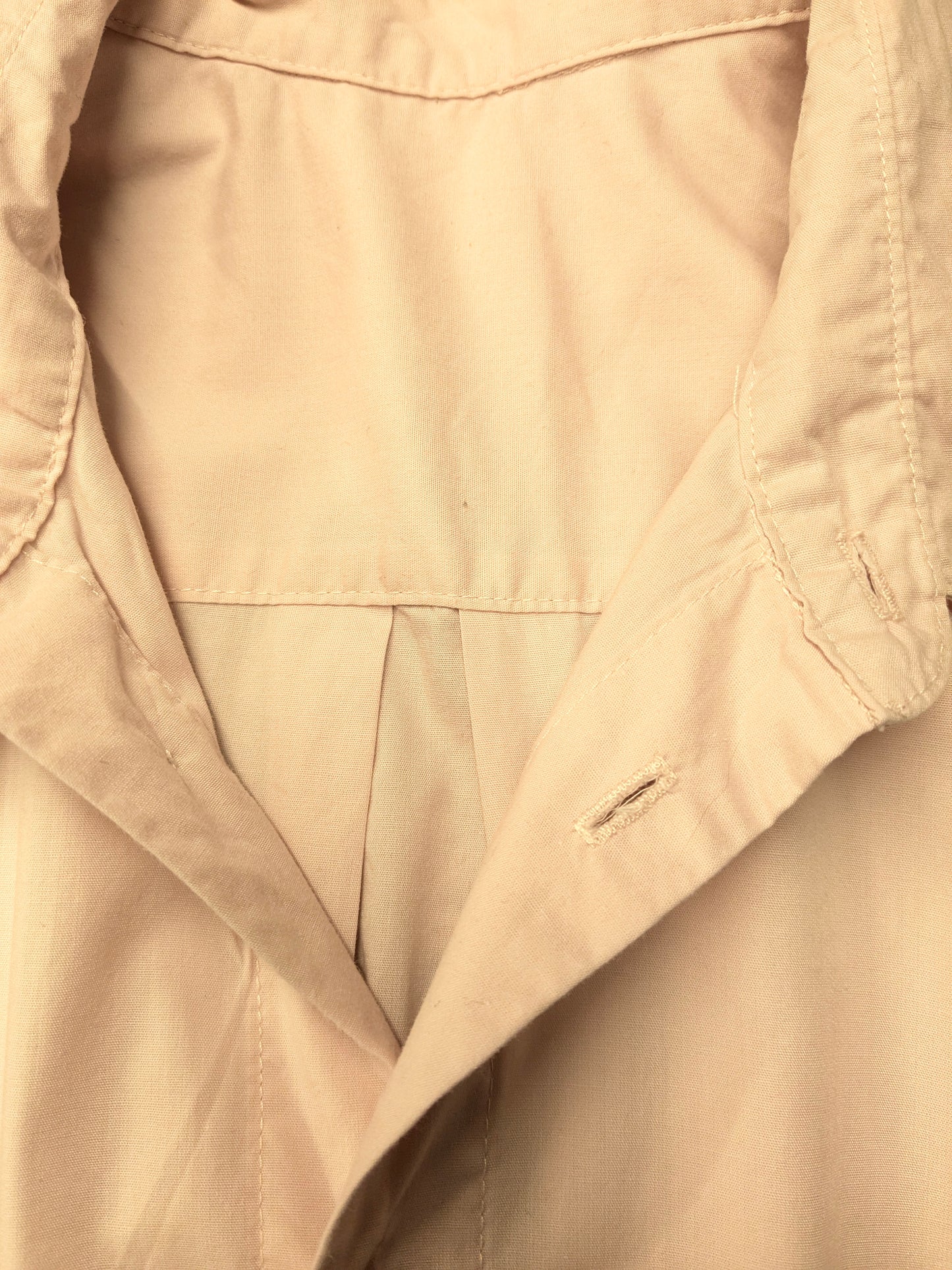 SHIRT SHIRT senza marca. Colorato leggermente rosa. Dimensione 2xl / xxl.