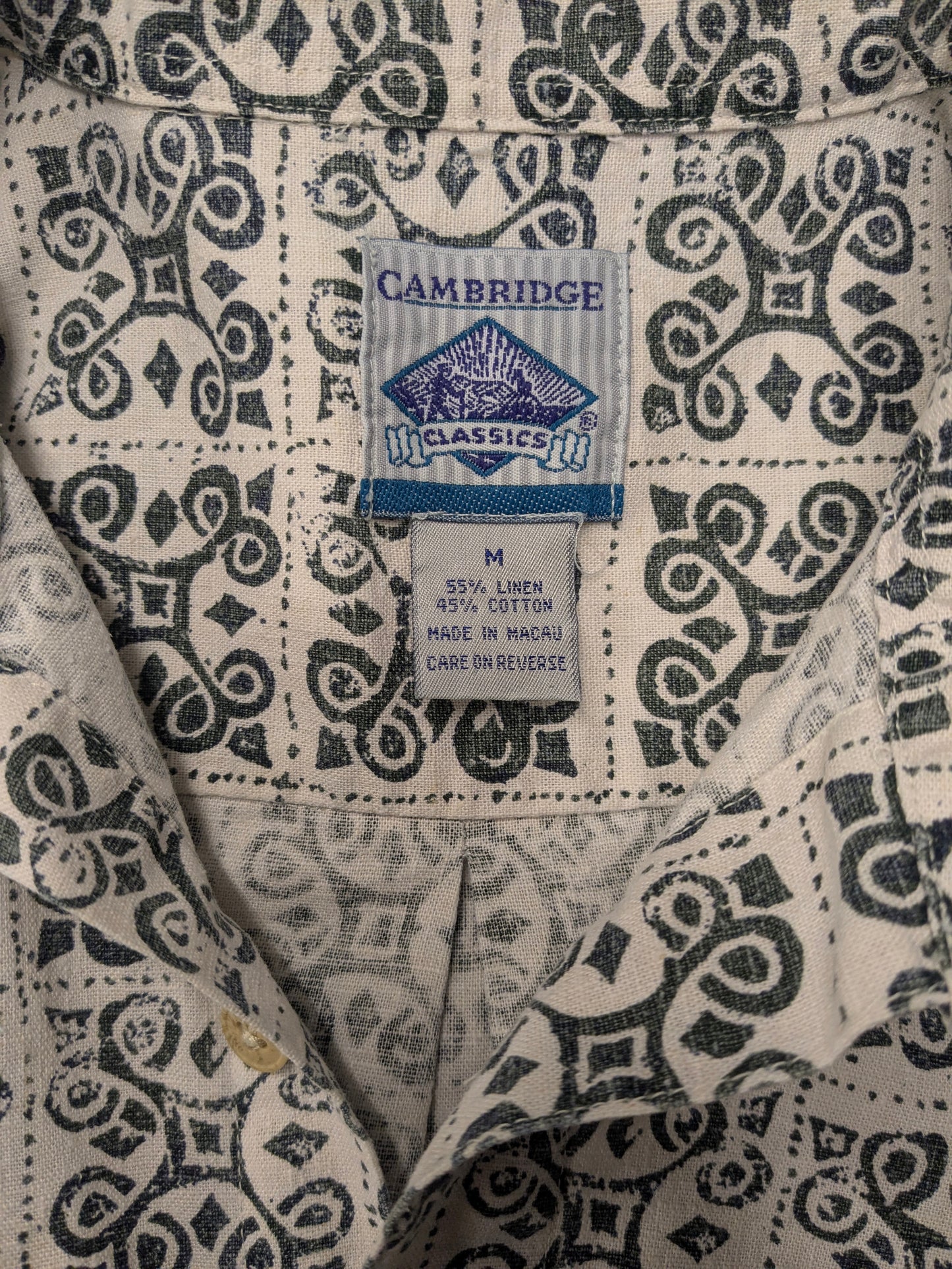 Camiseta de lino Cambridge Cambridge Camina corta. Impresión beige verde. Tamaño M / L. 55% de lino.