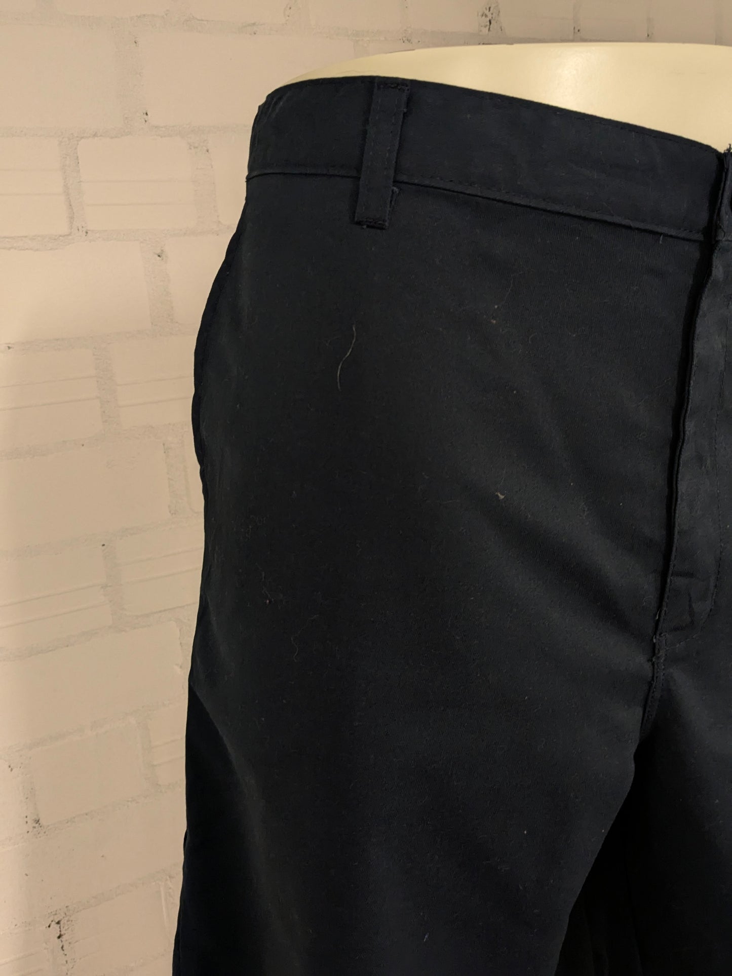 Dickies shorts. Dark blue colored. Size W40.