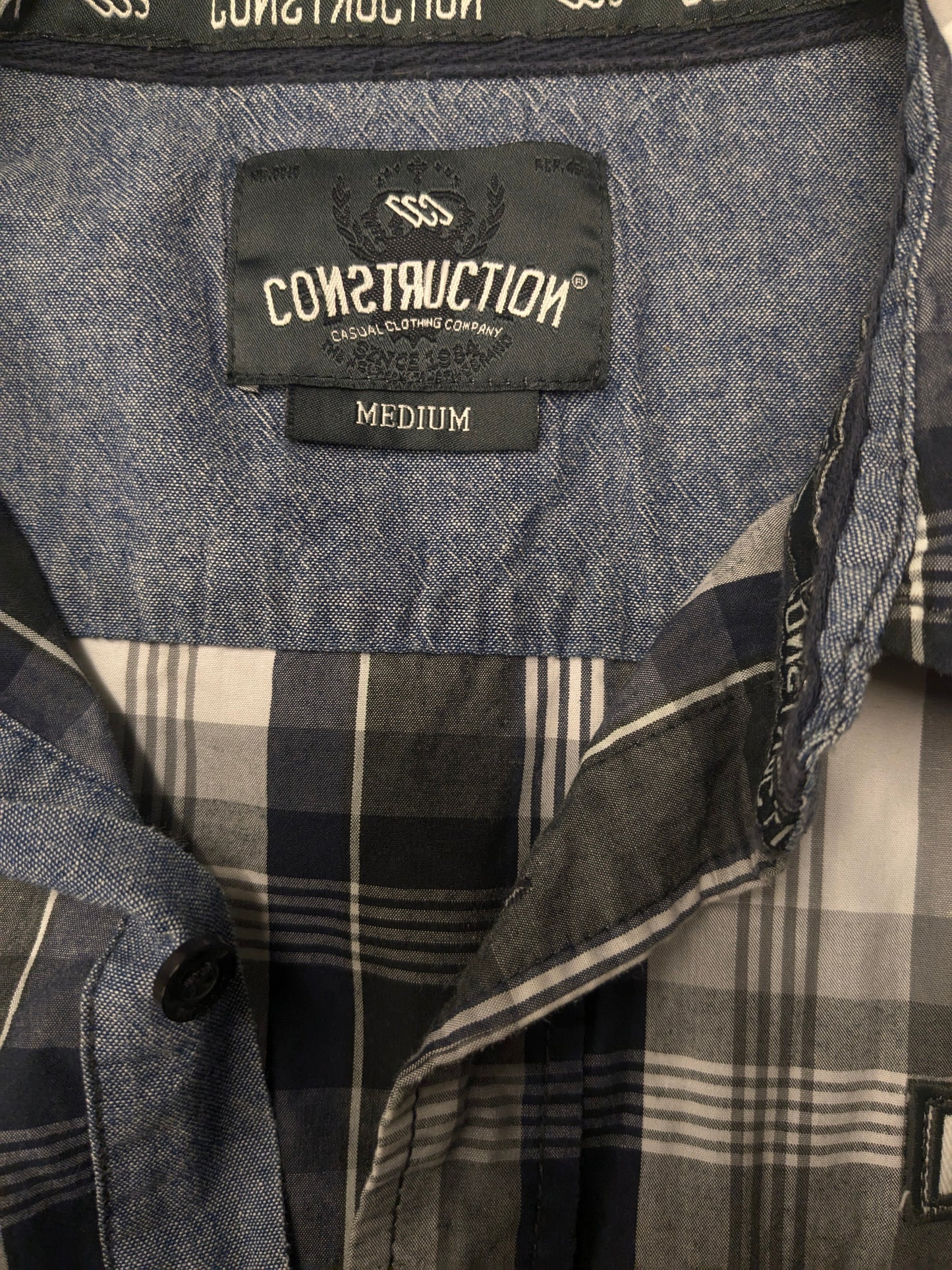 SHILT SHIRT COSTRUZIONE. A scacchi in bianco e nero blu. Taglia M.