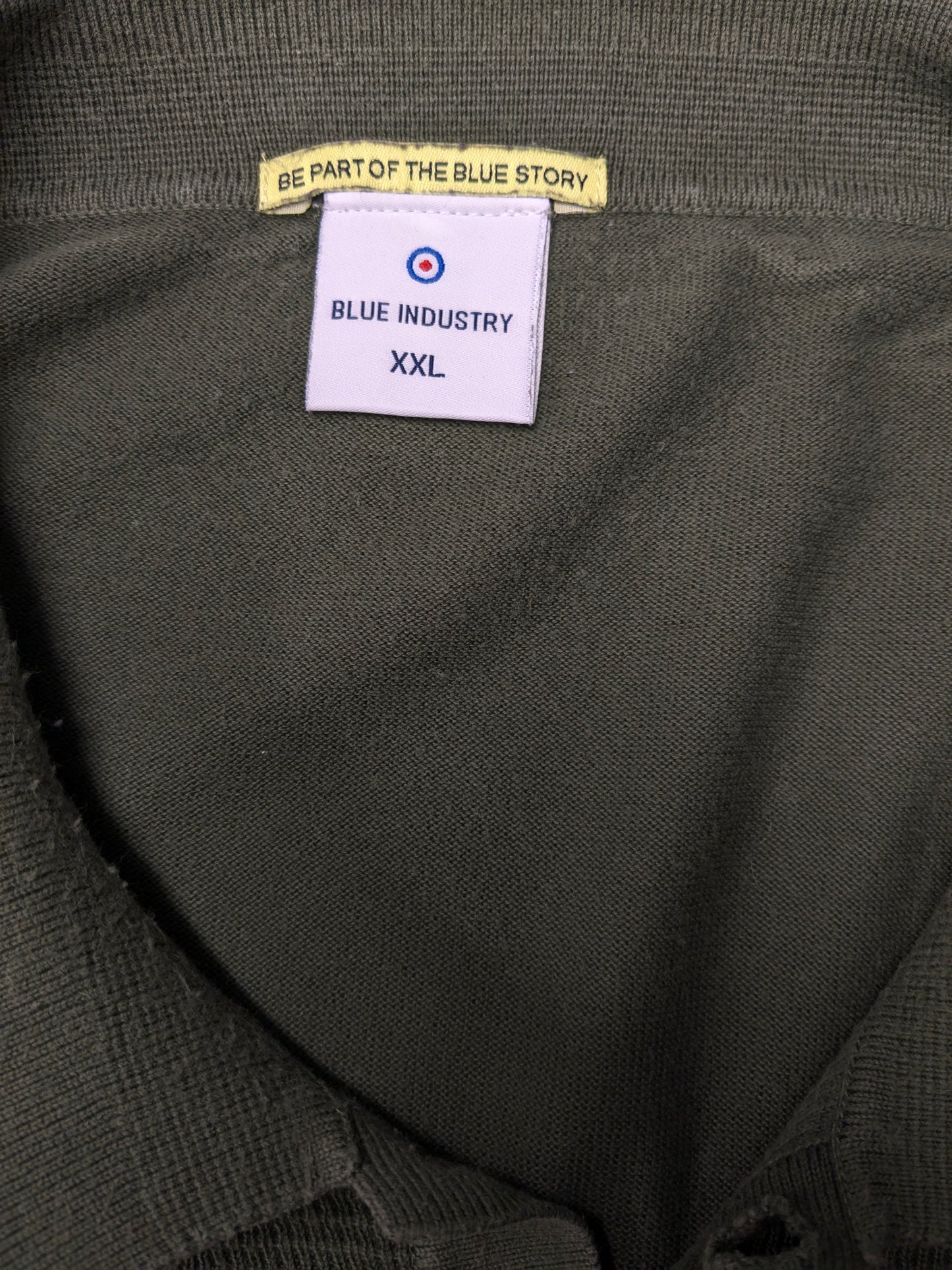 Polo de l'industrie bleue avec bande élastique. Vert coloré. Taille 2xl / xl.