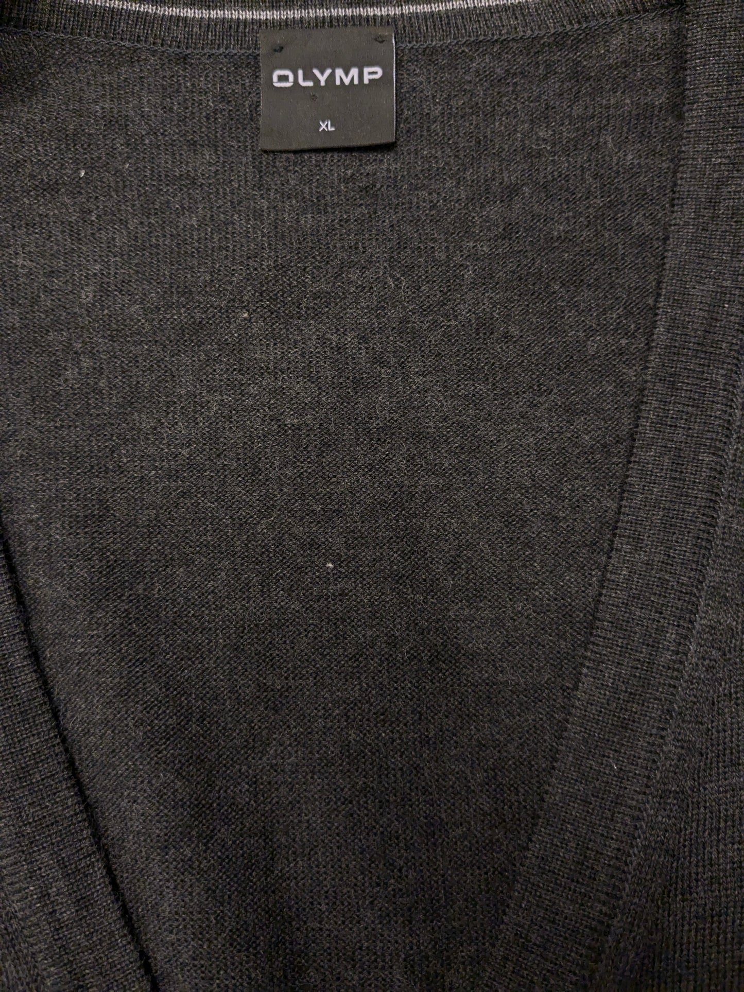 Olympe en laine laine le gilet / Spencer. Gris foncé mélangé. Taille xl.