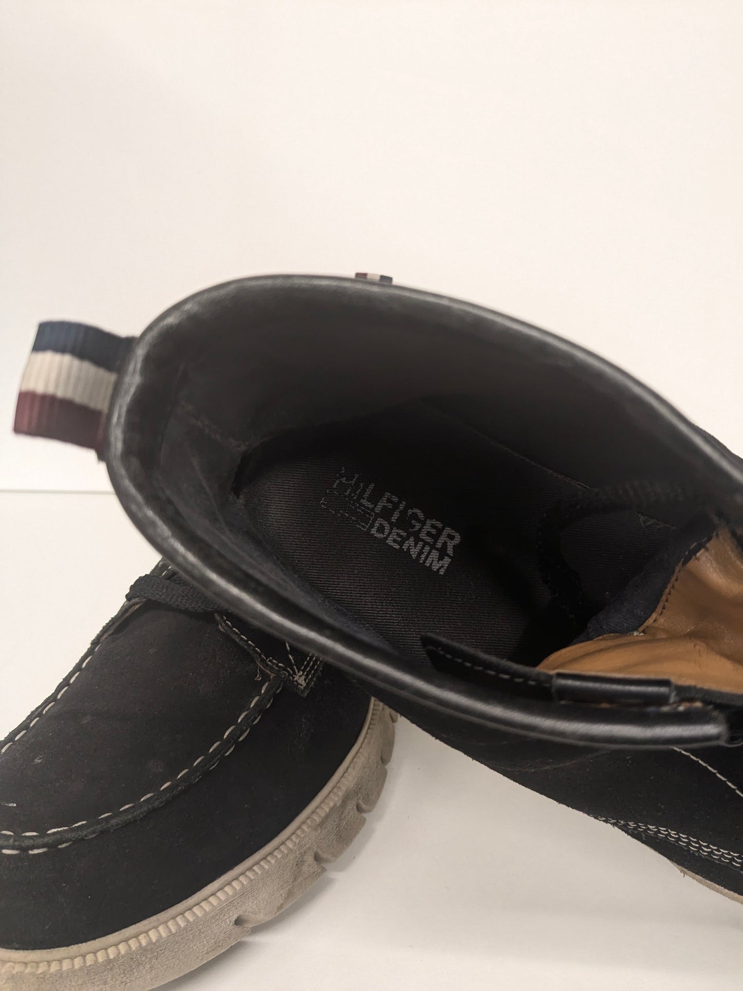 Tommy Hilfiger leather lace -up shoes / boots. Black colored. Size 45.