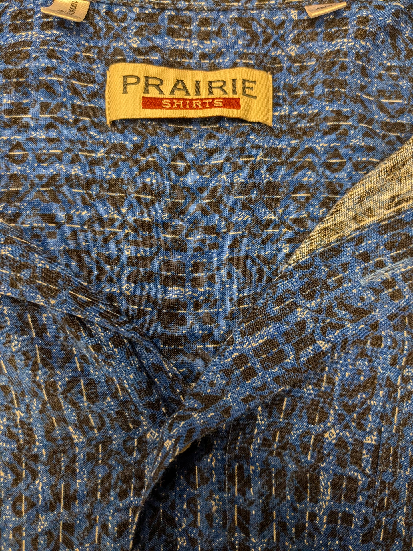 Vintage Prärie -Shirt Kurzarm. Blauer Schwarz -Weiß -Druck. Größe 3xl / xxxl.