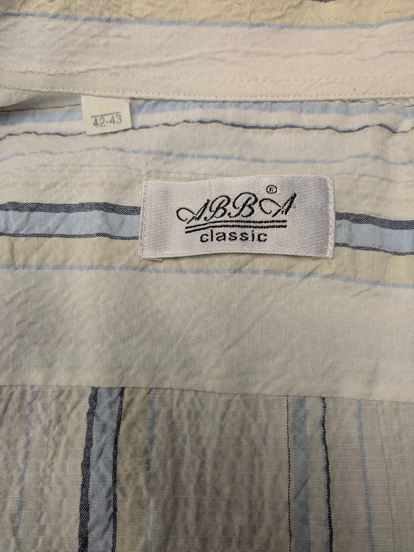 Vintage ABBA Classic Wrinkle shirt with point collar. Blue white yellow striped. Size L.