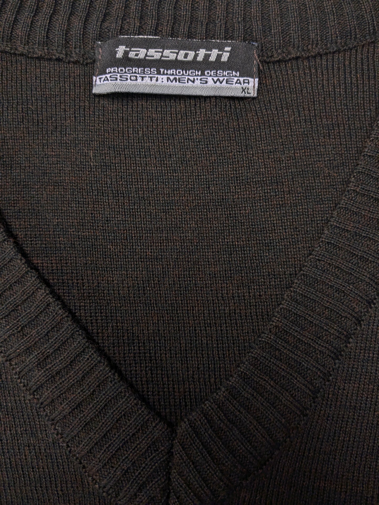 Vintage Tassotti trui met V-Hals. Bruin Zwart gekleurd. Maat XL.