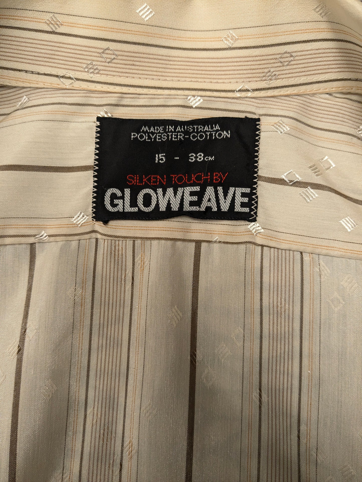Vintage 70er -Gloweave -Hemd mit Punktkragen. Beige Brown gestreift. Größe M.