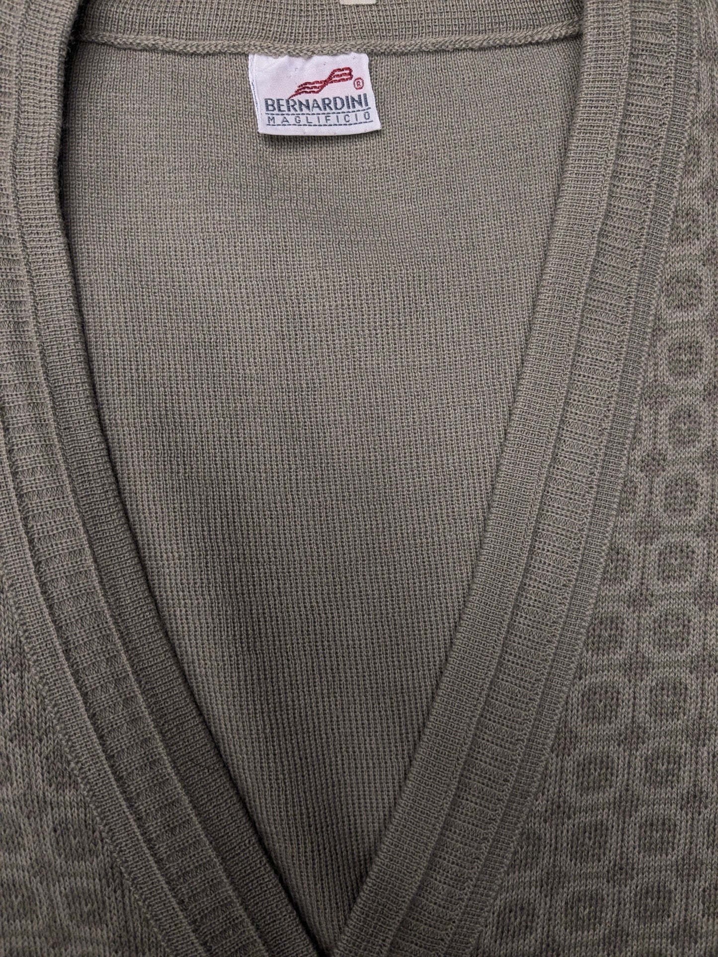 Vintage Wollen Bernardino gilet / spencer / vest met mooie knopen. Groen Lila motief. Maat M. 50% Wol.