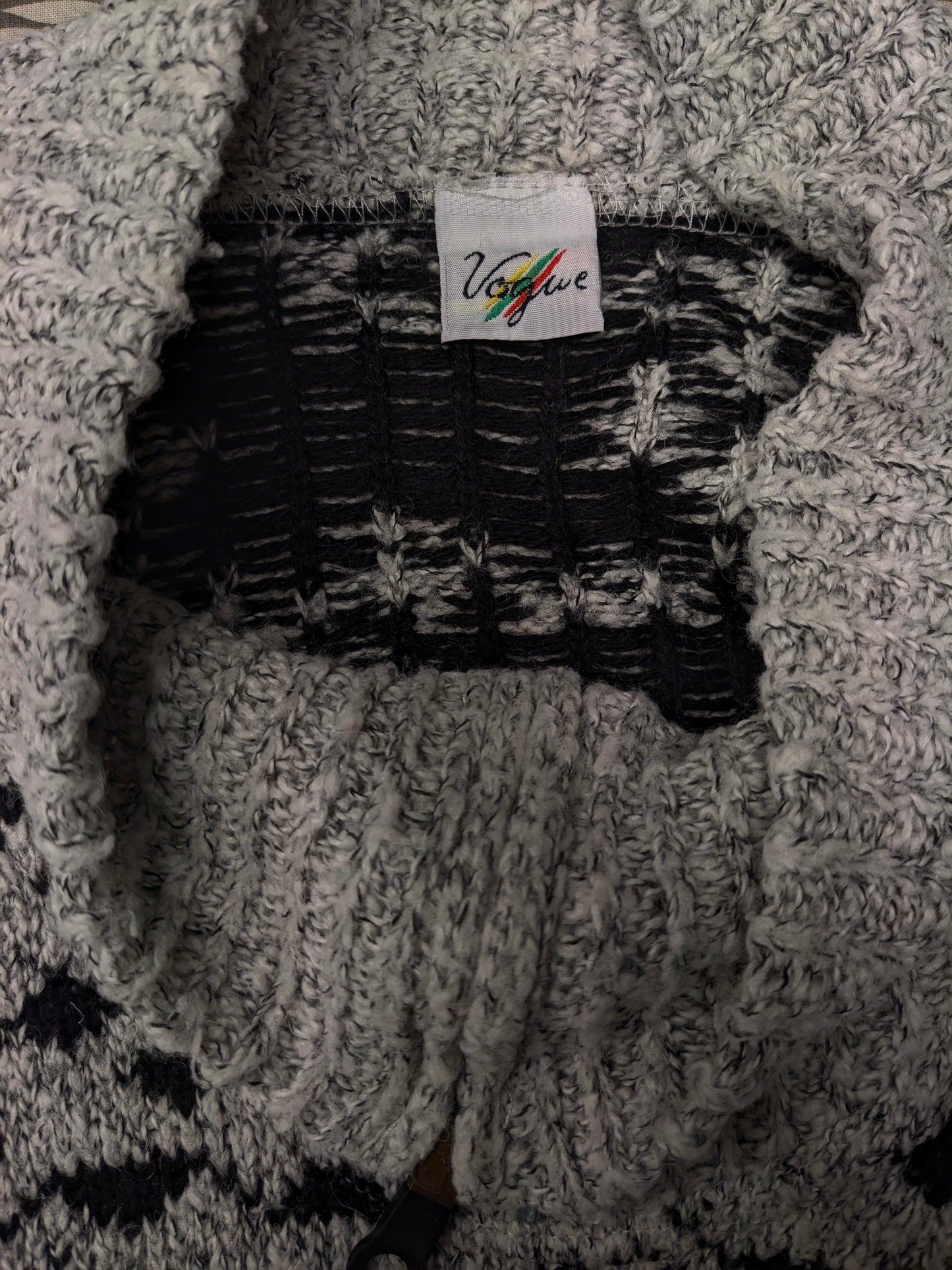 Pull Vogue vintage avec fermeture éclair. Brun gris blanc coloré. Taille L.