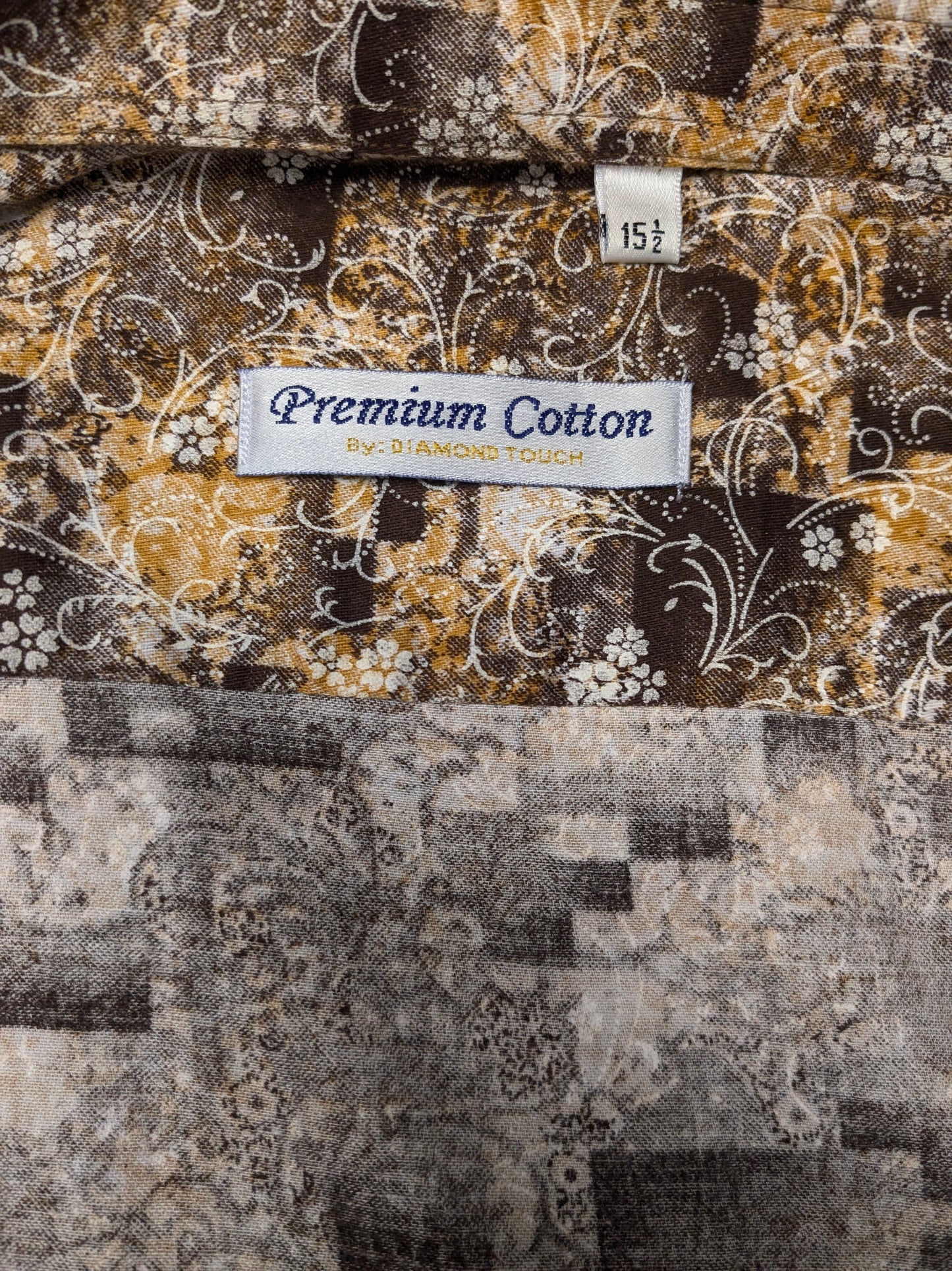 Vintage Diamond Touch -Shirt. Braune weiße Blumen drucken. Größe M.