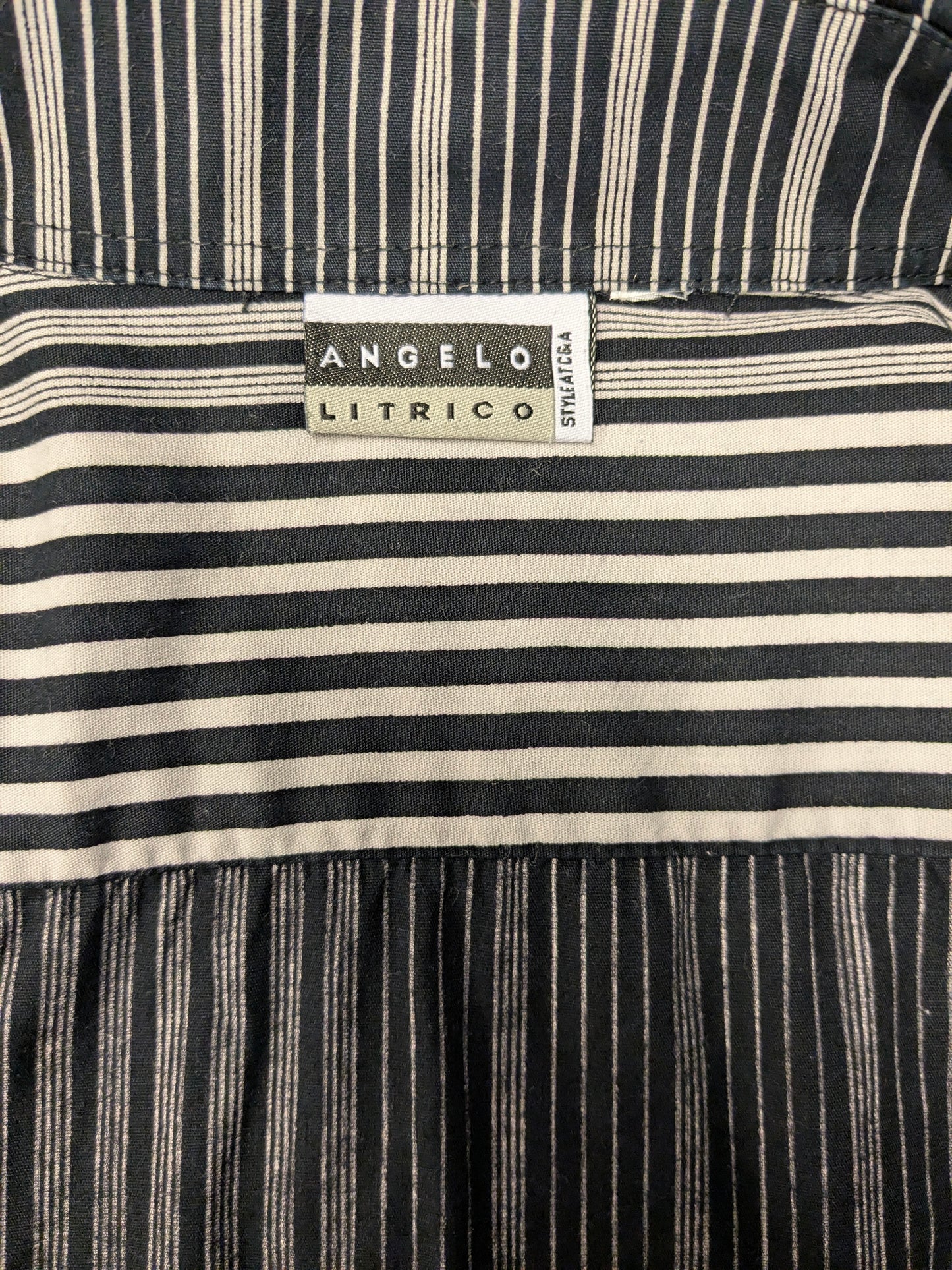 Vintage Angelo Litrico shirt. Black beige striped. Size L.