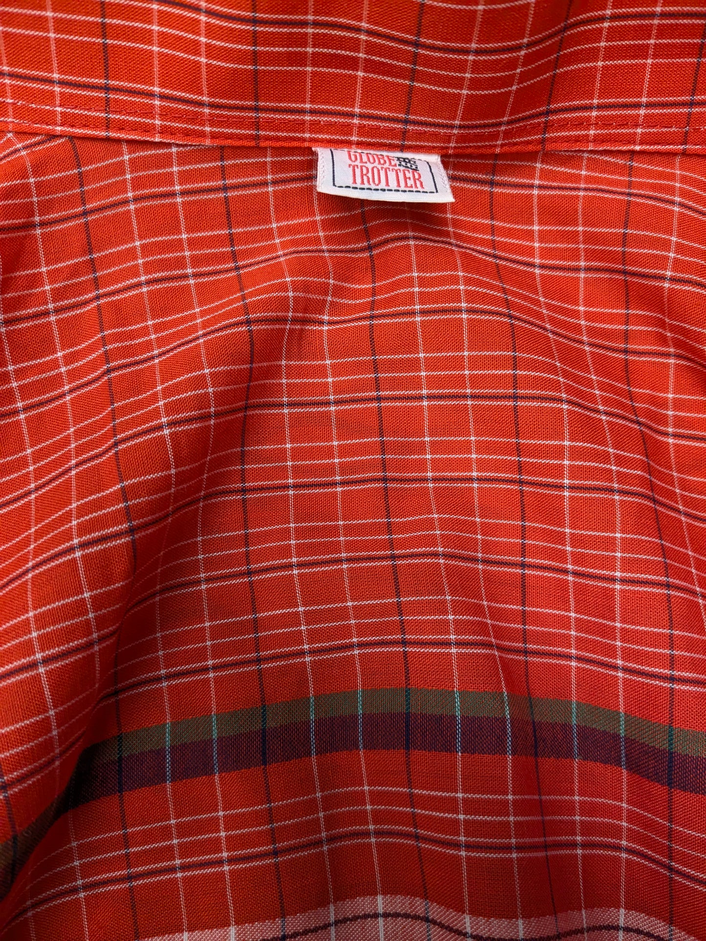 Camicia Globetrotter vintage degli anni '70 con colletto punti. Strisce bianche verde blu arancione. Taglia L.