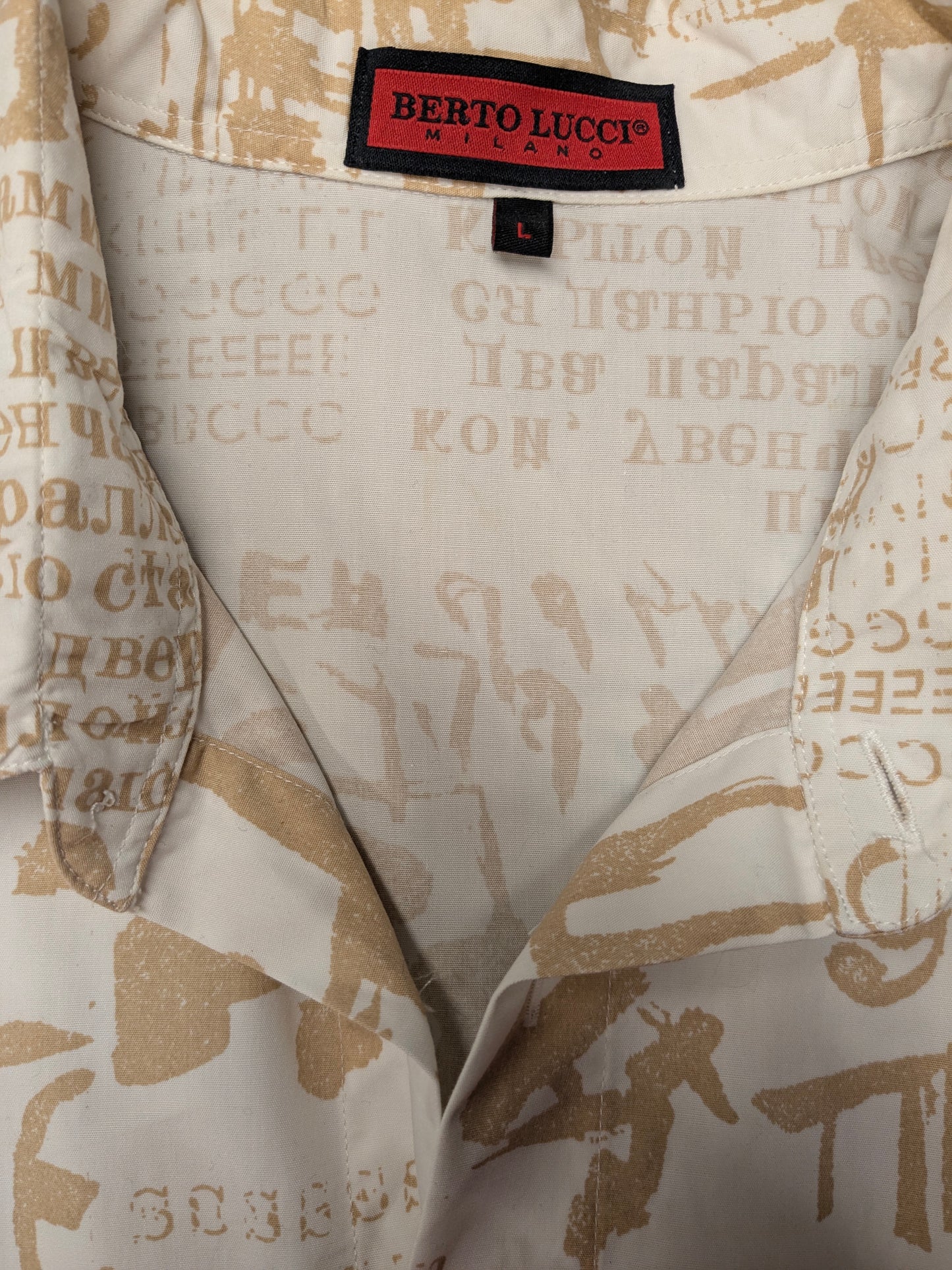 Vintage Berto Lucci shirt short sleeve. Beige Light Brown print. Size L.