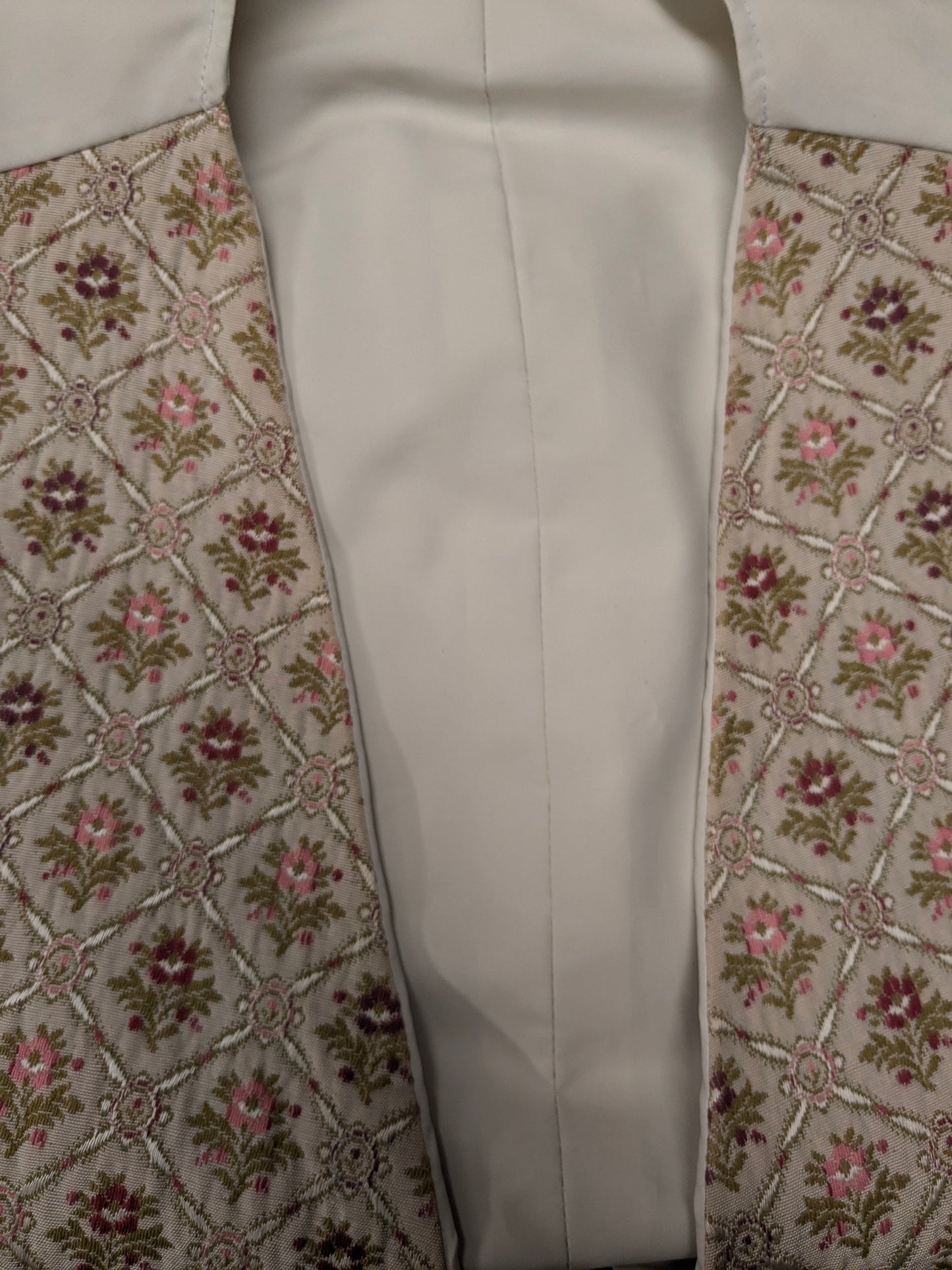 Vintage Double Breasted gilet. Groen Roze Rode bloemen motief met vierkante knoopjes. Maat M.