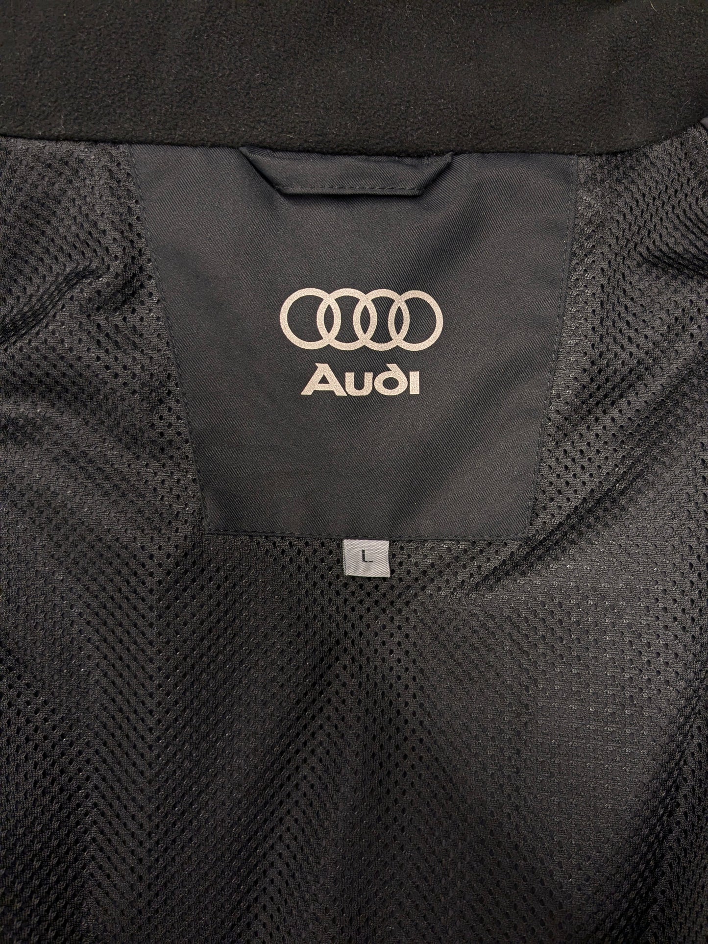 Veste d'hiver doublée Audi. Coloré noir. Taille L.
