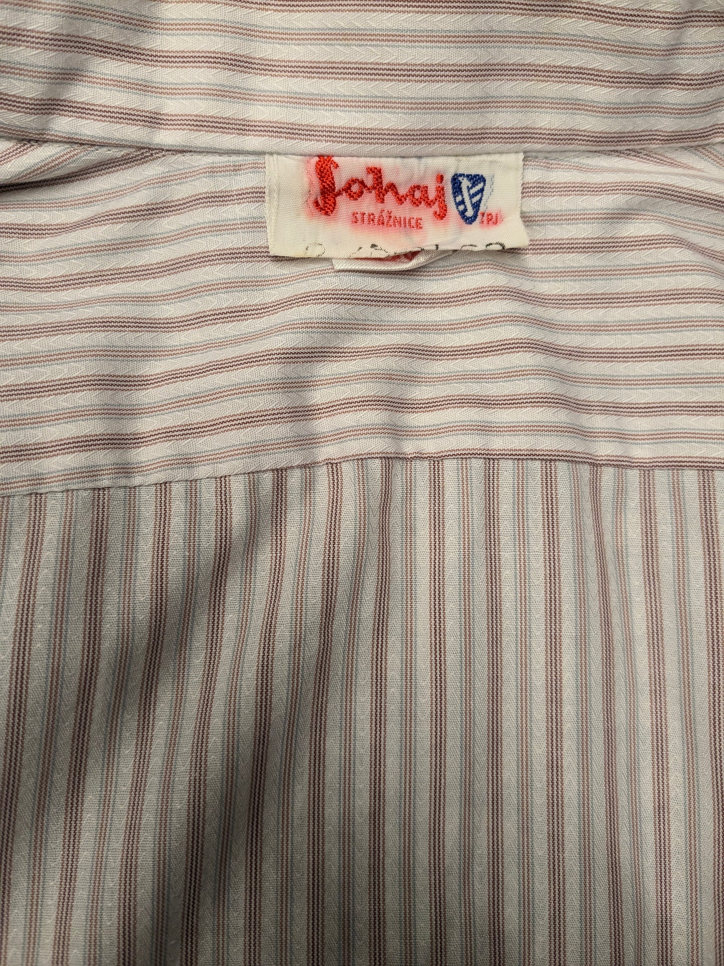 Vintage 70's Sonaj shirt with point collar. Red Orange Blue striped. Size L.