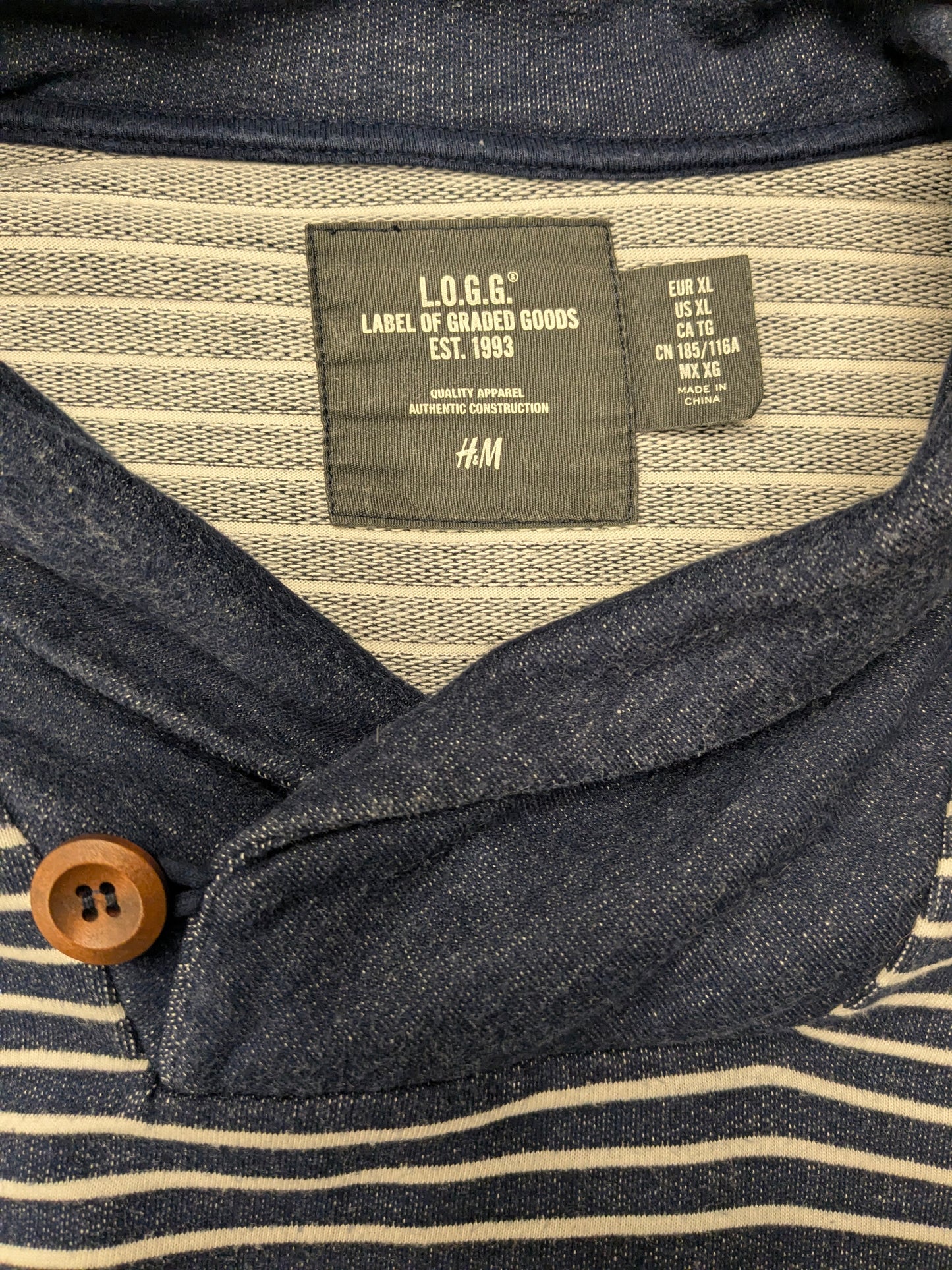 H&M L.O.G.G. trui met sportieve kraag. Blauw Wit gestreept motief. Maat XL.