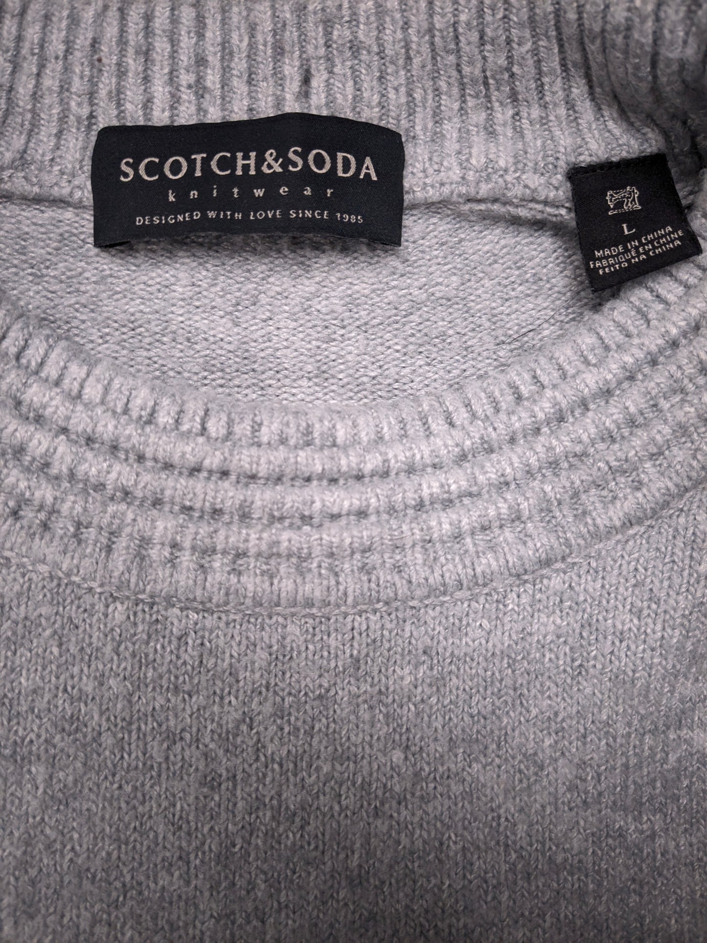 Jersey Scotch & Soda. Gris claro mezclado. Talla L.