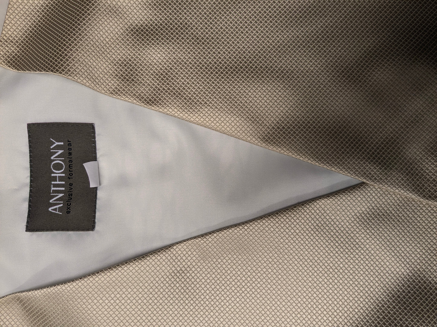 Anthony gilet. Goudkleurig motief. Maat M.