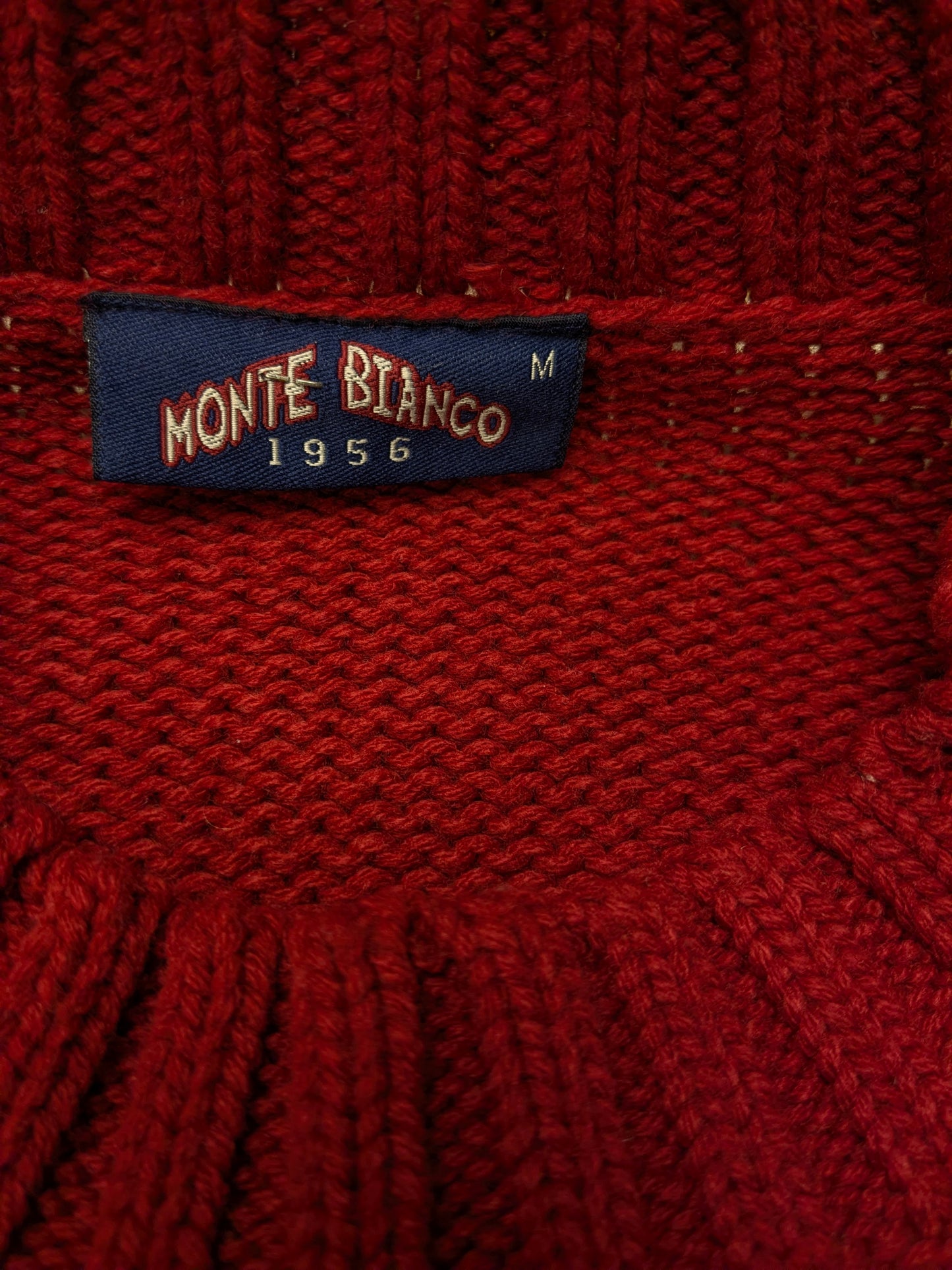 Maglione vintage in lana Monte Bianco. Colorato di rosso. Taglia M. 30% Lana.