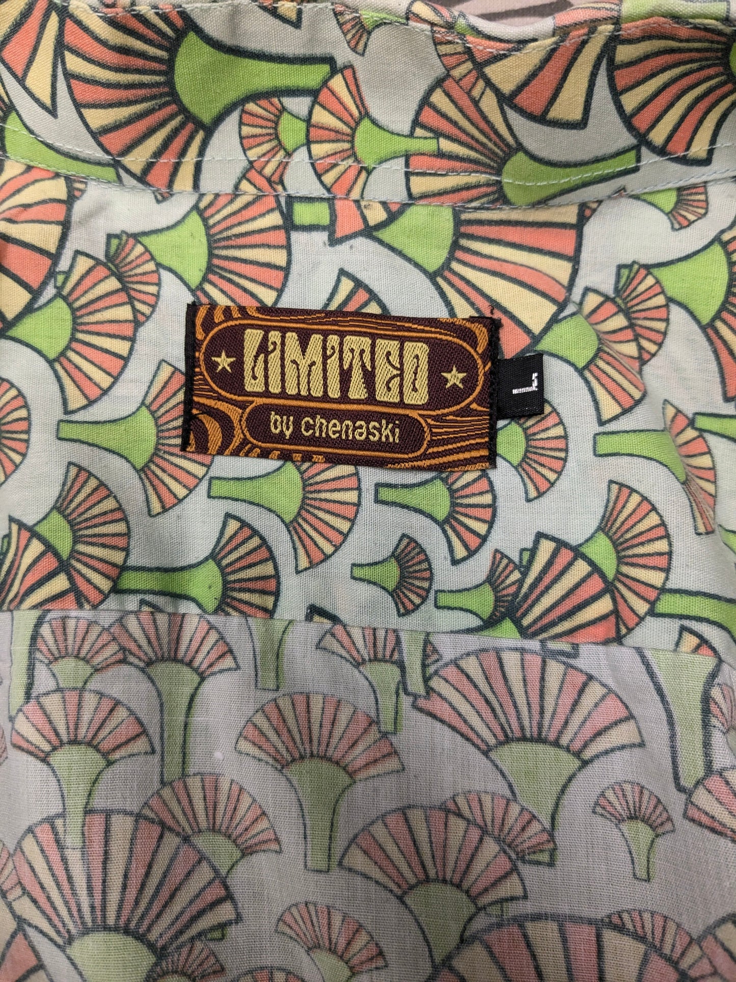 Limited by Chenaski overhemd met puntkraag. Geel Groen Oranje print. Maat L.