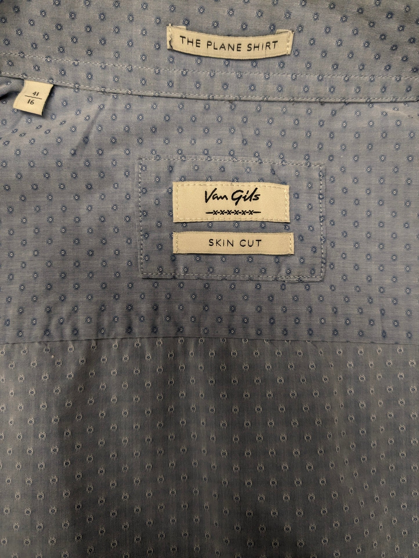 Van Gils overhemd. Licht Blauw Licht Glanzend bolletjes motief. Maat 41 / L. skin cut.