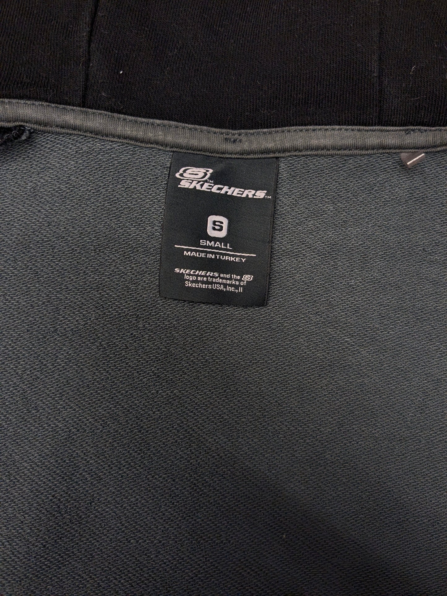 Sketches vest met capuchon. Wit Grijs Zwart gekleurd. Maat S.