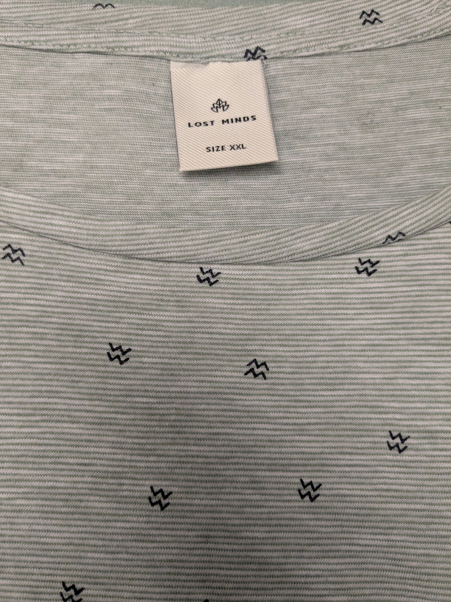 Lost Minds shirt. Groen Zwart Witte print. Maat 2XL / XXL.
