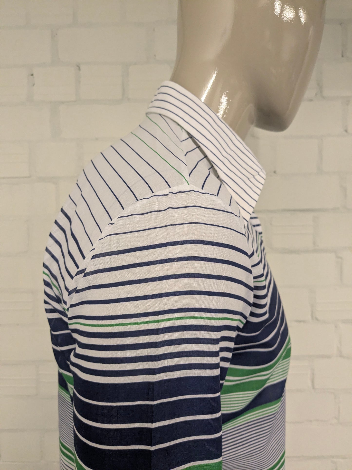 Vintage 70's Satellite overhemd met puntkraag. Blauw Groen Wit gestreept. Maat L.