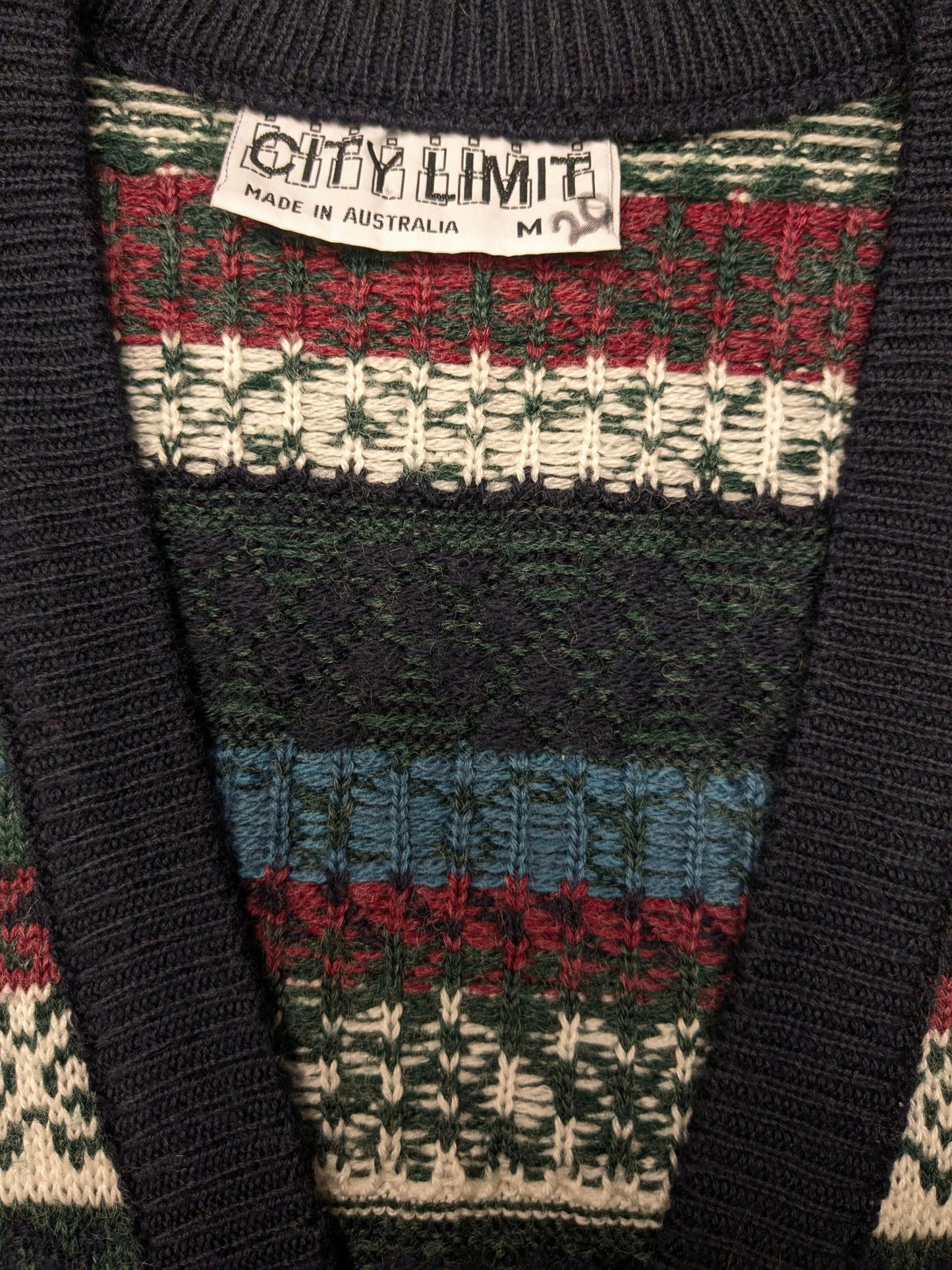 Vintage City Limit Wollen spencer / gilet met mooie knopen. Groen Blauw Rood motief. Maat M. 30% Wol.