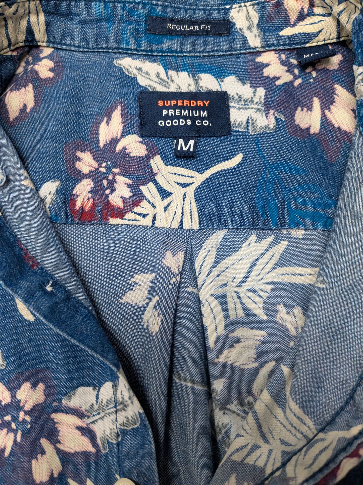 Superdry overhemd korte mouw. Blauw Paars Beige bloemen print. Maat M. regular fit.