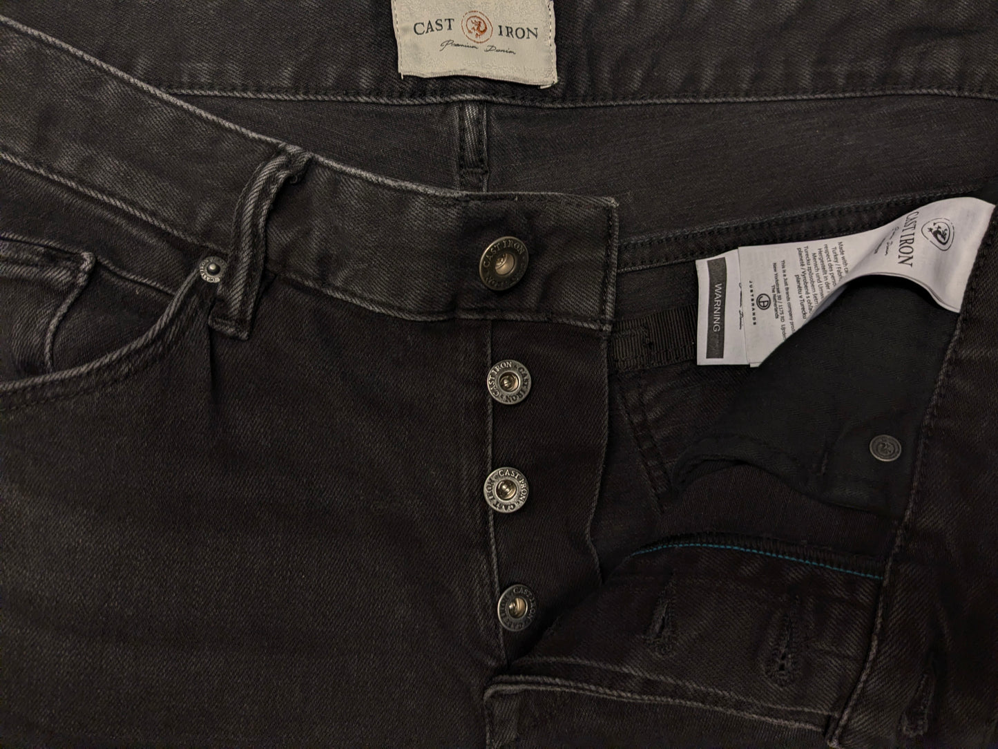 Cast Iron jeans. Zwart gekleurd. Maat W36 - L32. Riser slim fit. stretch.