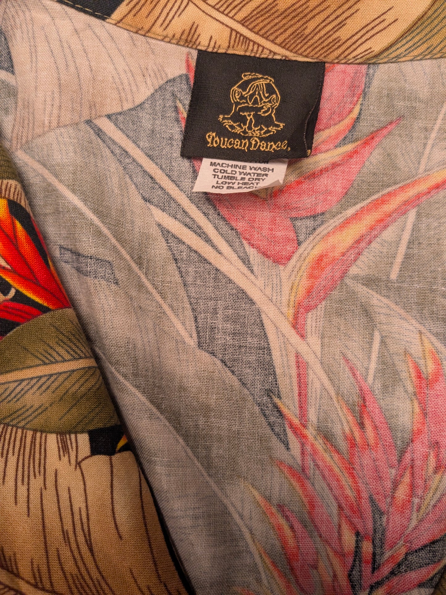 Toucan Dance Hawaii overhemd korte mouw. Groen Rood gele print. Maat L.