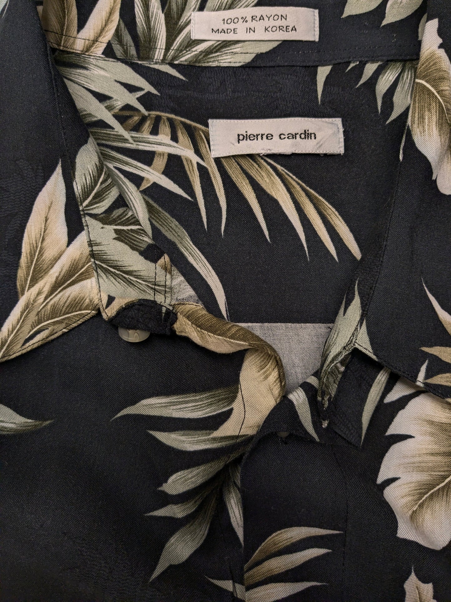 Pierre Cardin Hawaii overhemd korte mouw. Zwart Groen blad motief. Maat 4XL / XXXXL.