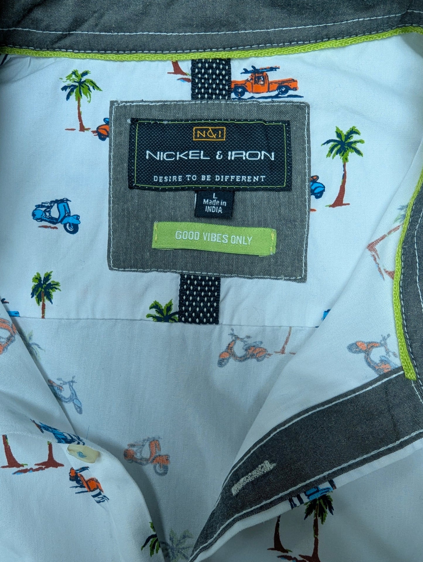 Nickel & Iron overhemd korte mouw. Gekleurde auto en scooter print. Maat L.