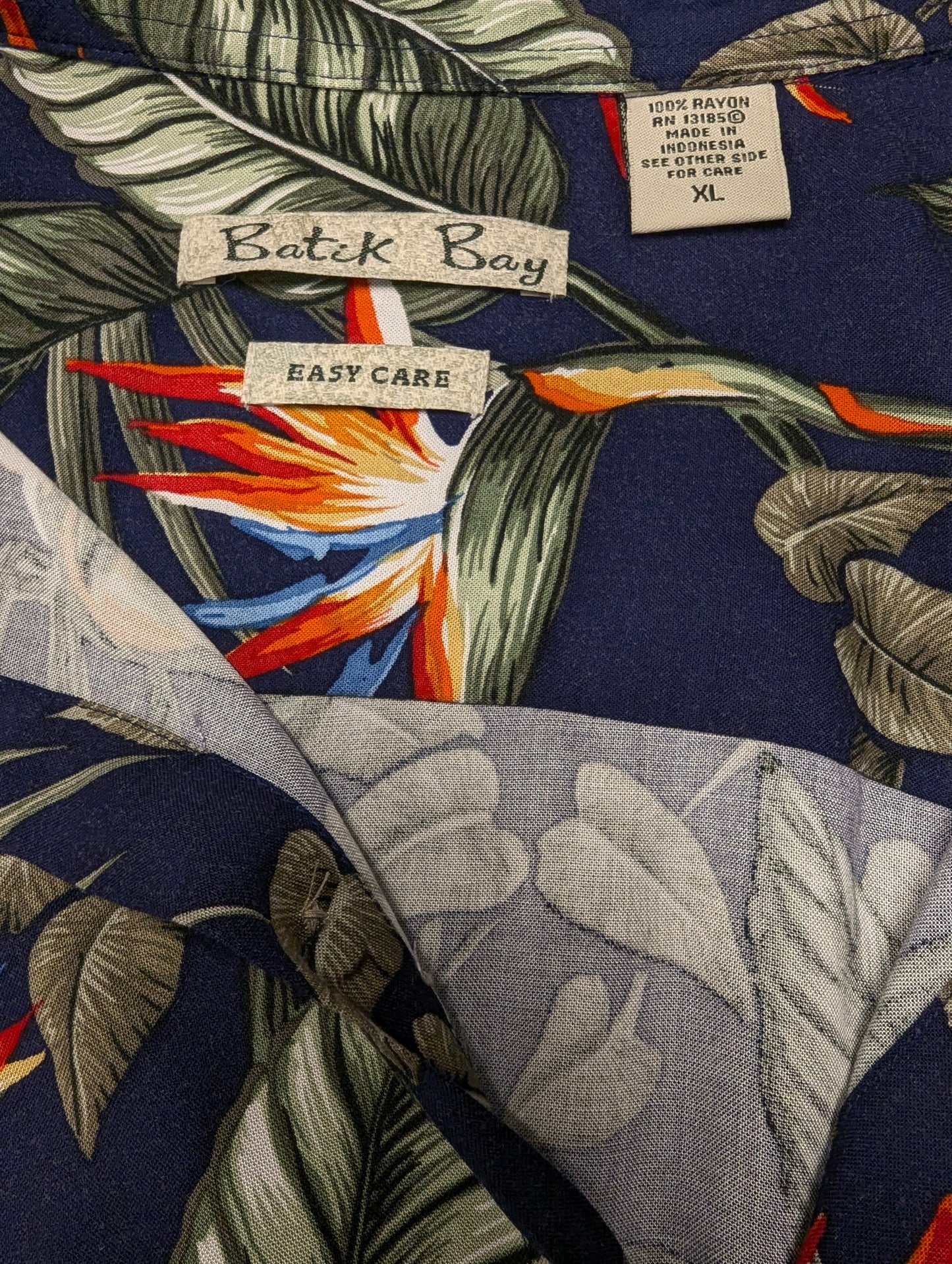Batik Bay Hawaii overhemd korte mouw. Groen Blauw Oranje Bloemen print. Maat 2XL / XXL.