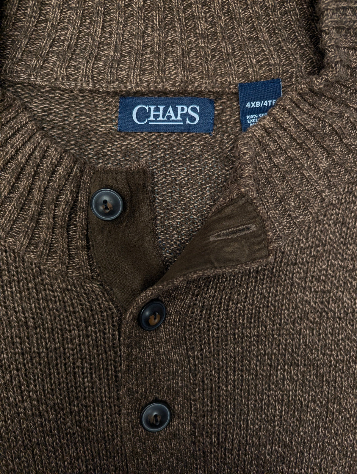 Chaps trui met knopen en elleboogstukken. Bruin gemêleerd. Maat 4XL / XXXXL.