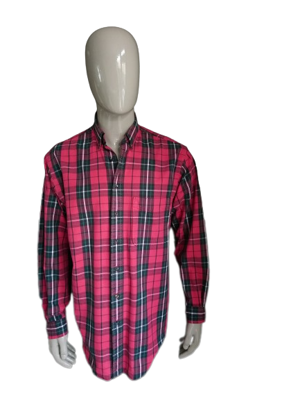Vintage Giordano shirt. Red Green checked. Somewhat thicker fabric. Size XL